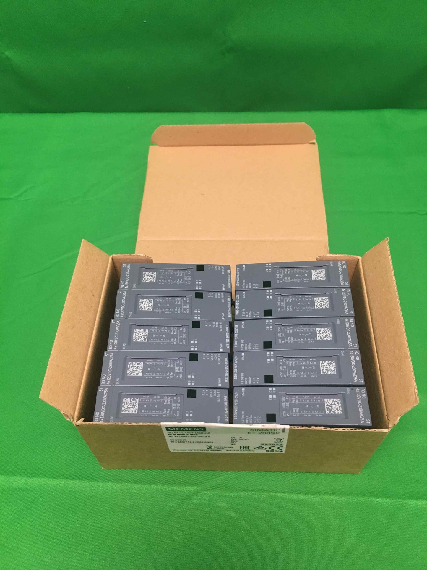 Siemens 6ES7 132-6HD01-0BB1 6ES71326HD010BB1 BOX OF 10 UNITS OPEN BOX