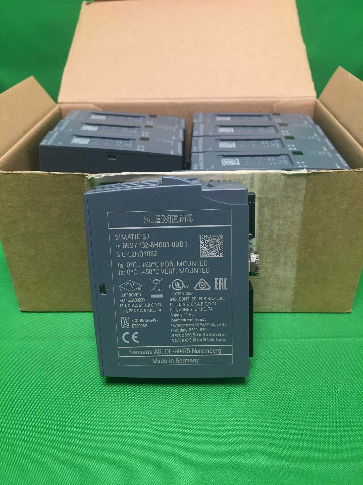 Siemens 6ES7 132-6HD01-0BB1 6ES71326HD010BB1 BOX OF 9 UNITS OPEN BOX