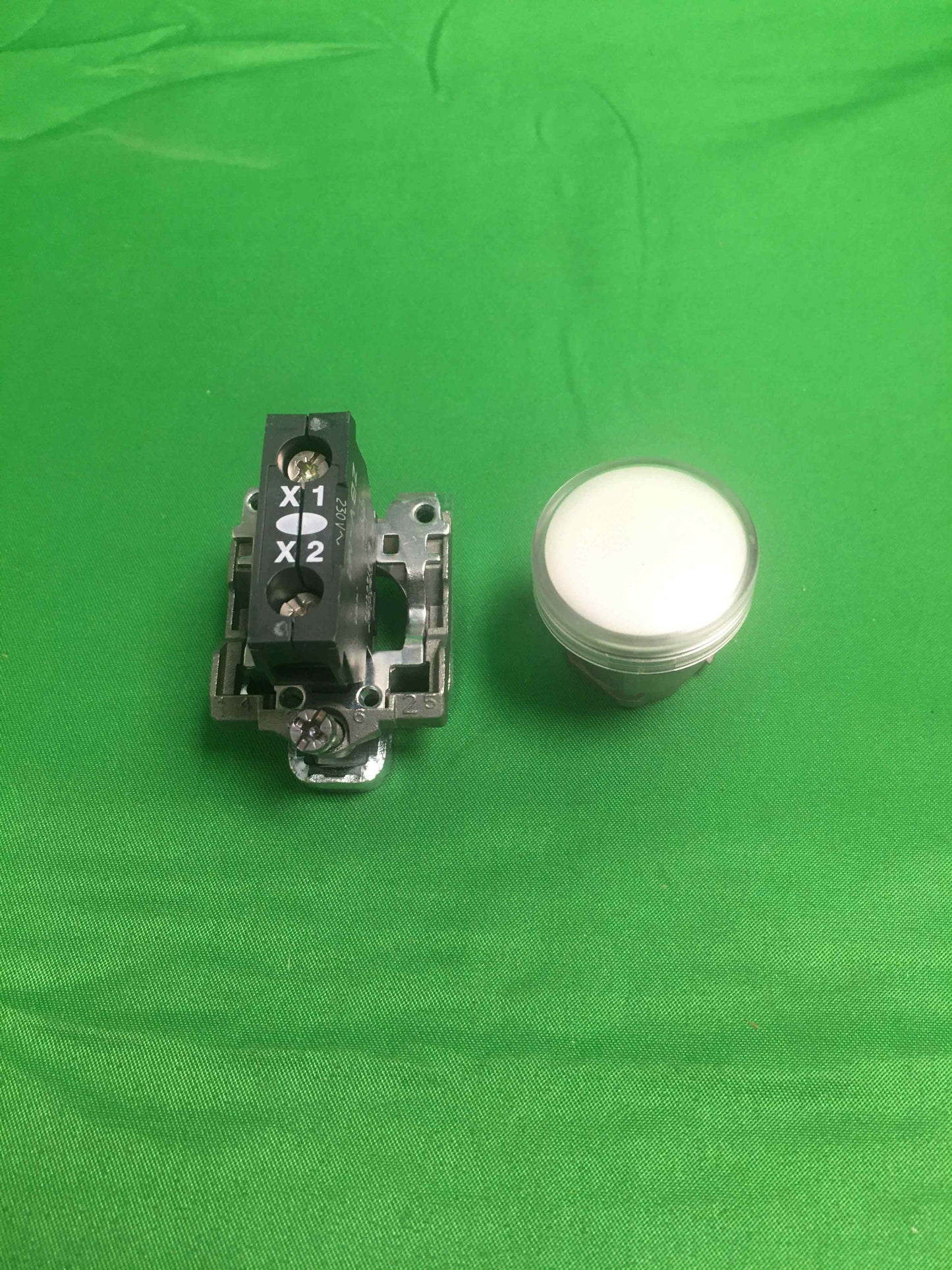 Schneider-Electric XB4 BVM1 XB4BVM1