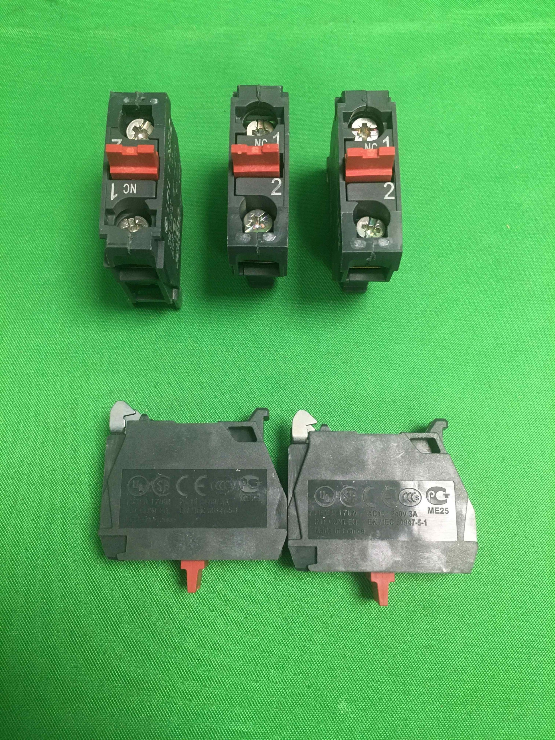 Schneider-Electric ZEN L1121 ZENL1121 5 UNITS