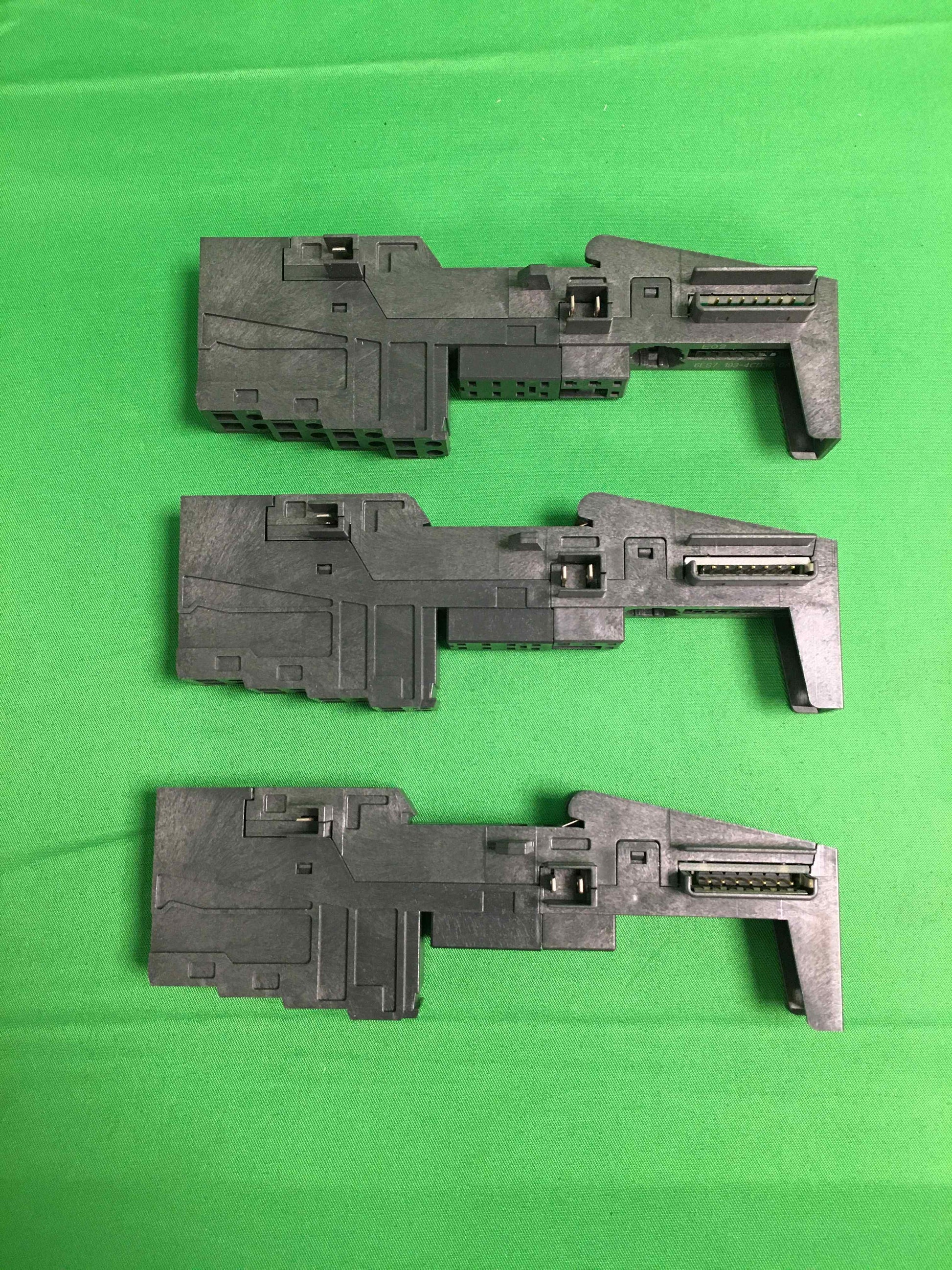 Siemens 6ES7 193-4CB30-0AA0 6ES71934CB300AA0 3 UNITS OPEN BOX