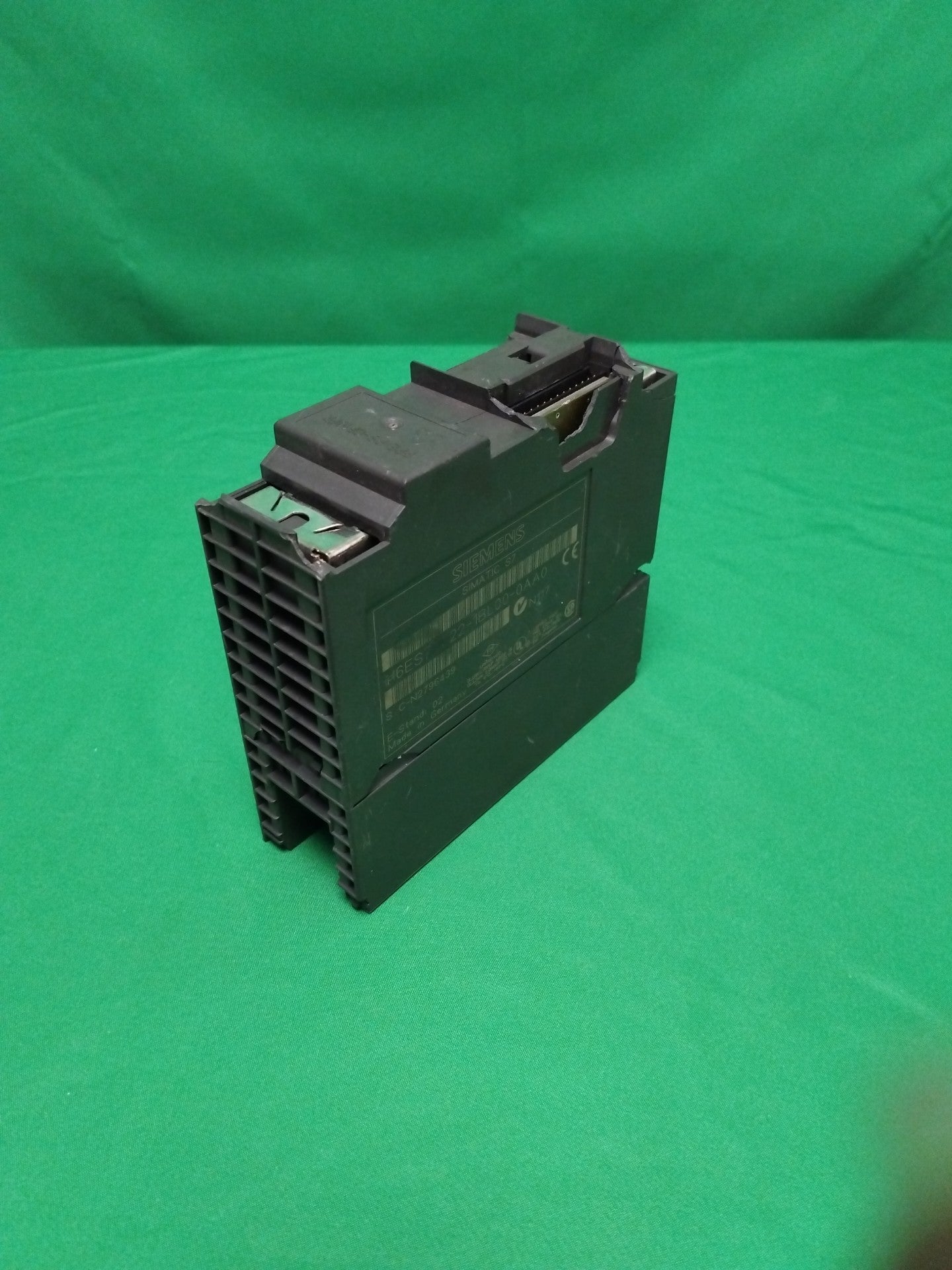 Siemens 6ES7 322-1BL00-0AA0 6ES73221BL000AA0 Defective