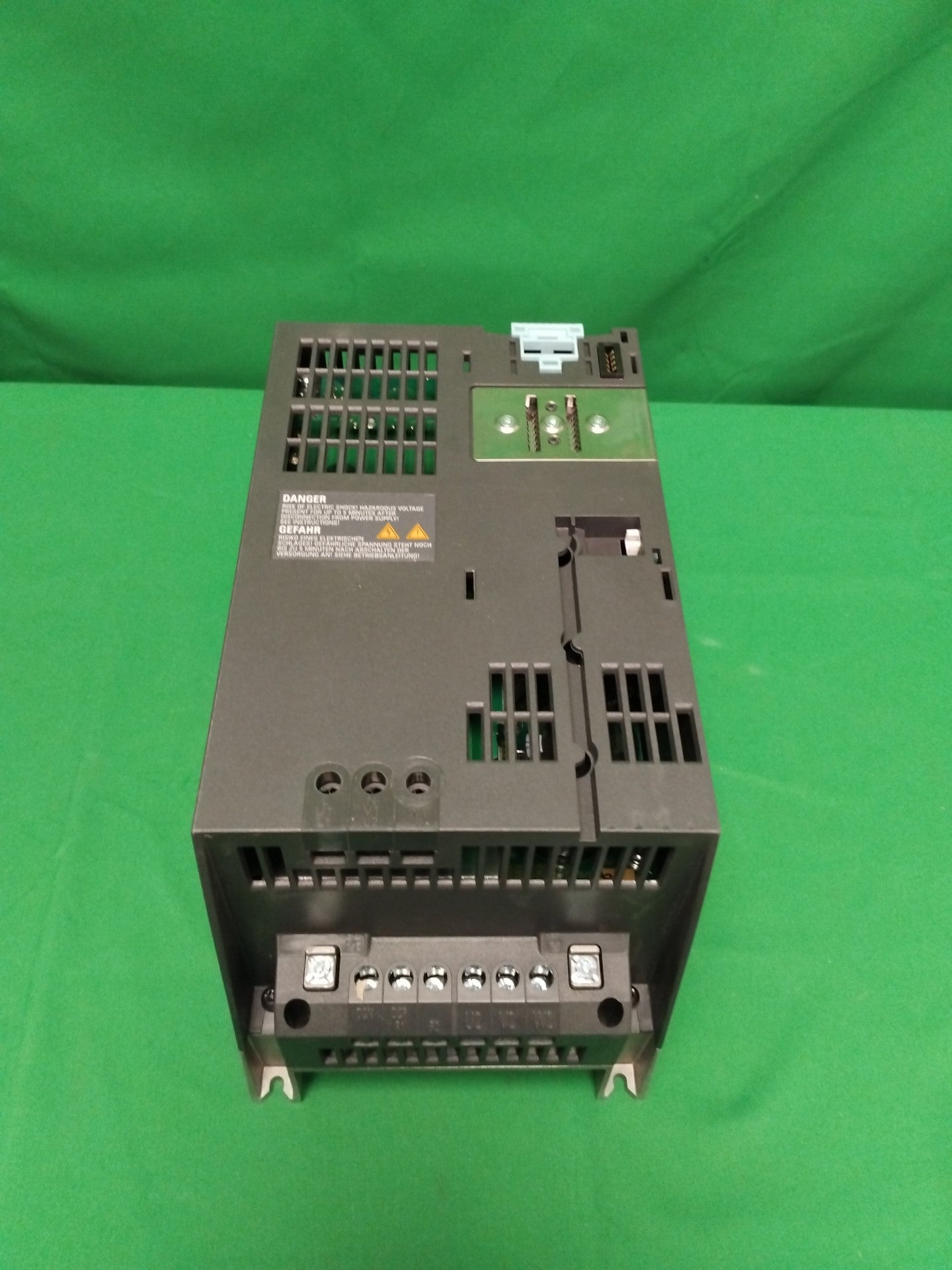 Siemens 6SL3210-1SE17-7UA0 6SL32101SE177UA0