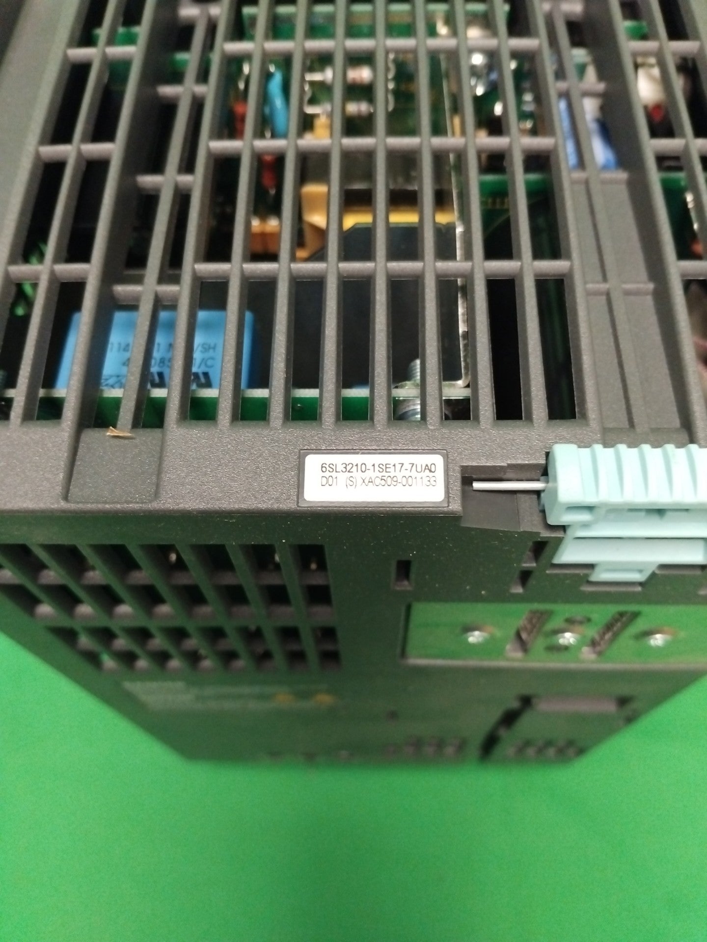 Siemens 6SL3210-1SE17-7UA0 6SL32101SE177UA0