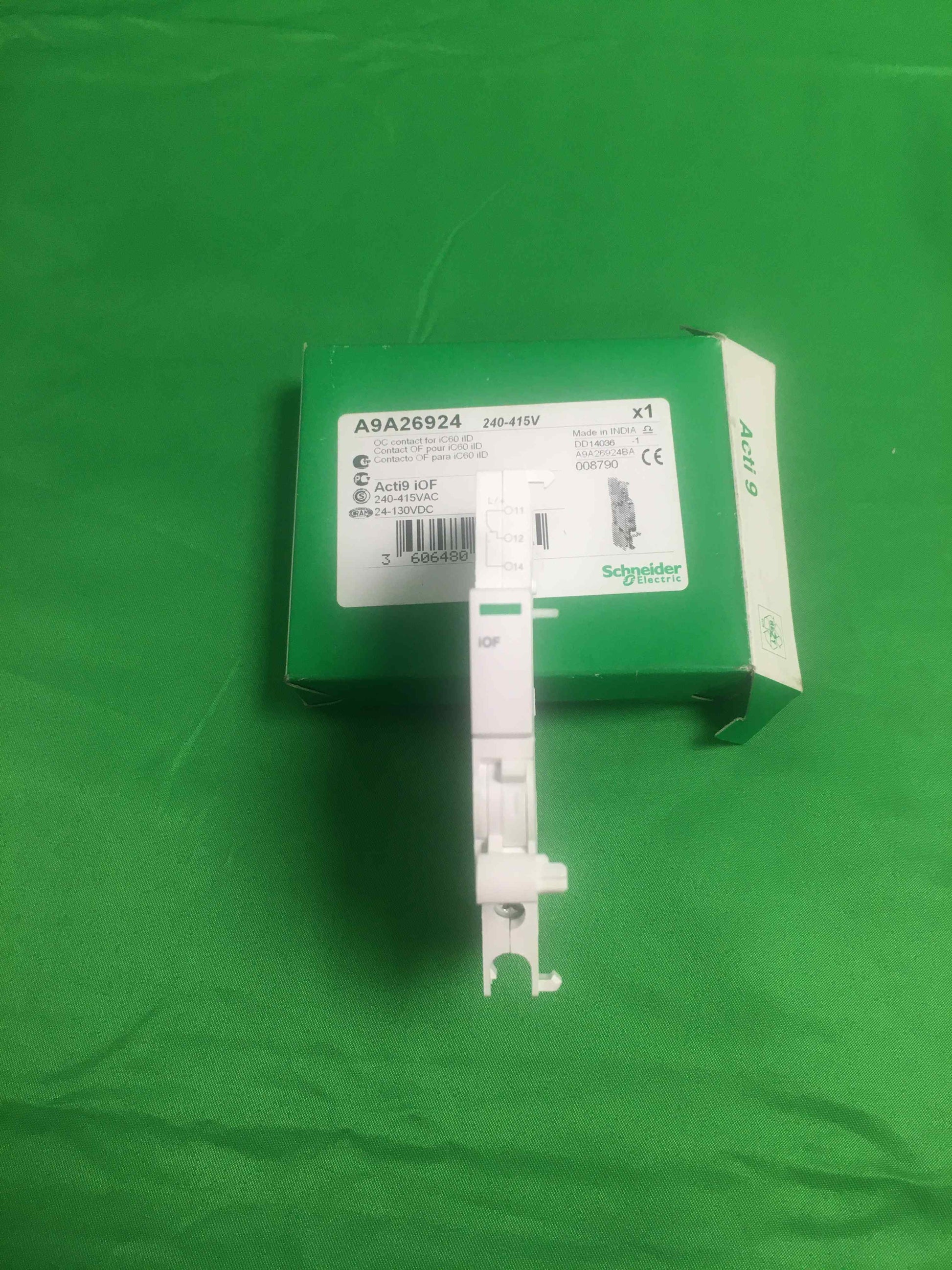 Schneider-Electric A9A26924 A9A26924 BOX OF 5 UNITS