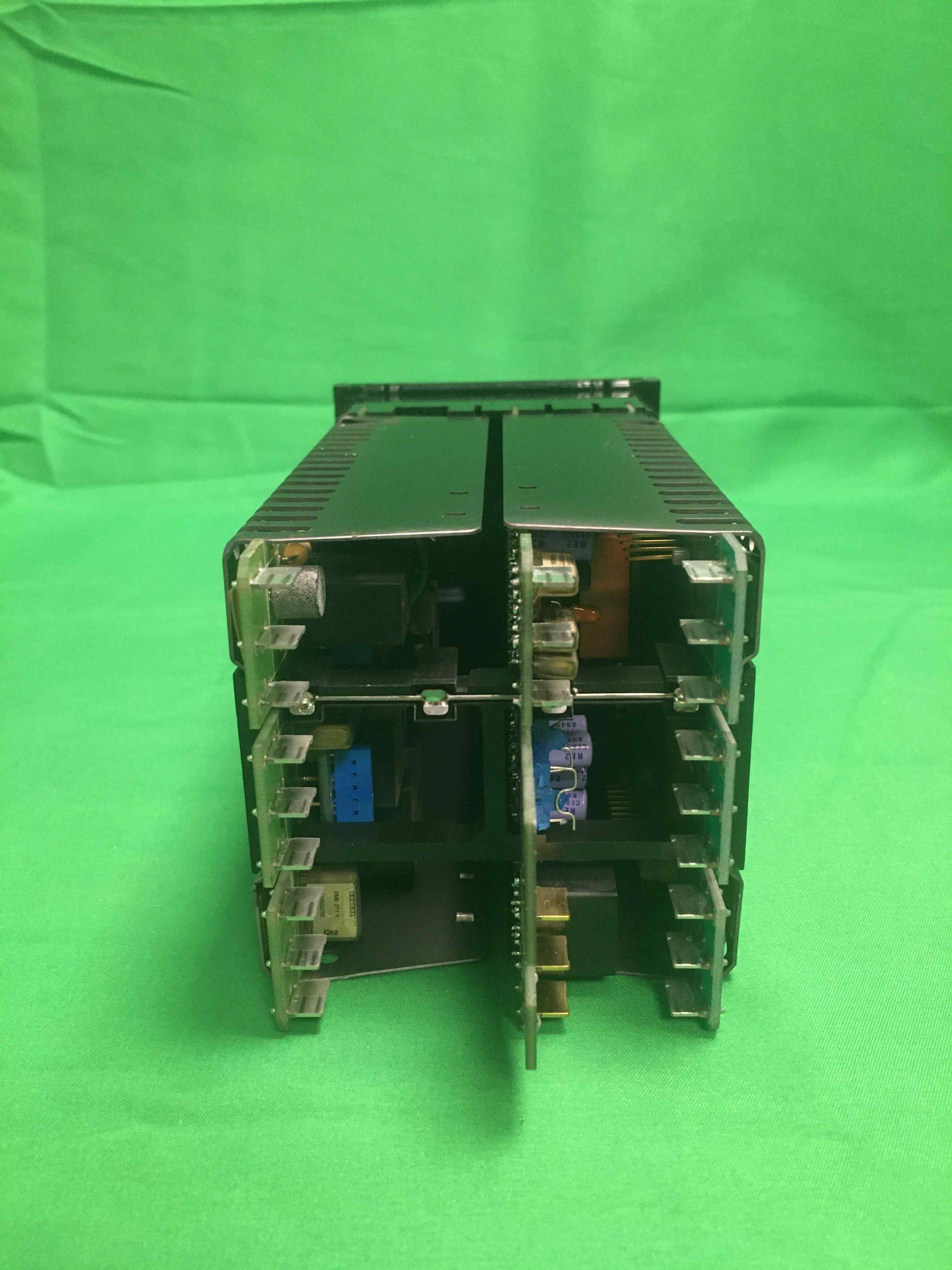 EUROTHERM AUTOMATION-818S TC RLGC NONE DHD DLD 485 96 FN 06 0