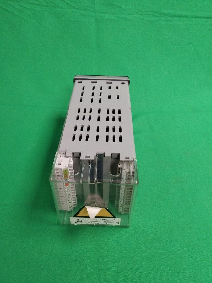 Eurotherm 902S /IS/HDC////VH/XS 902SISHDCVHXS LF/IT/HAF////XA///0/1700/C/25