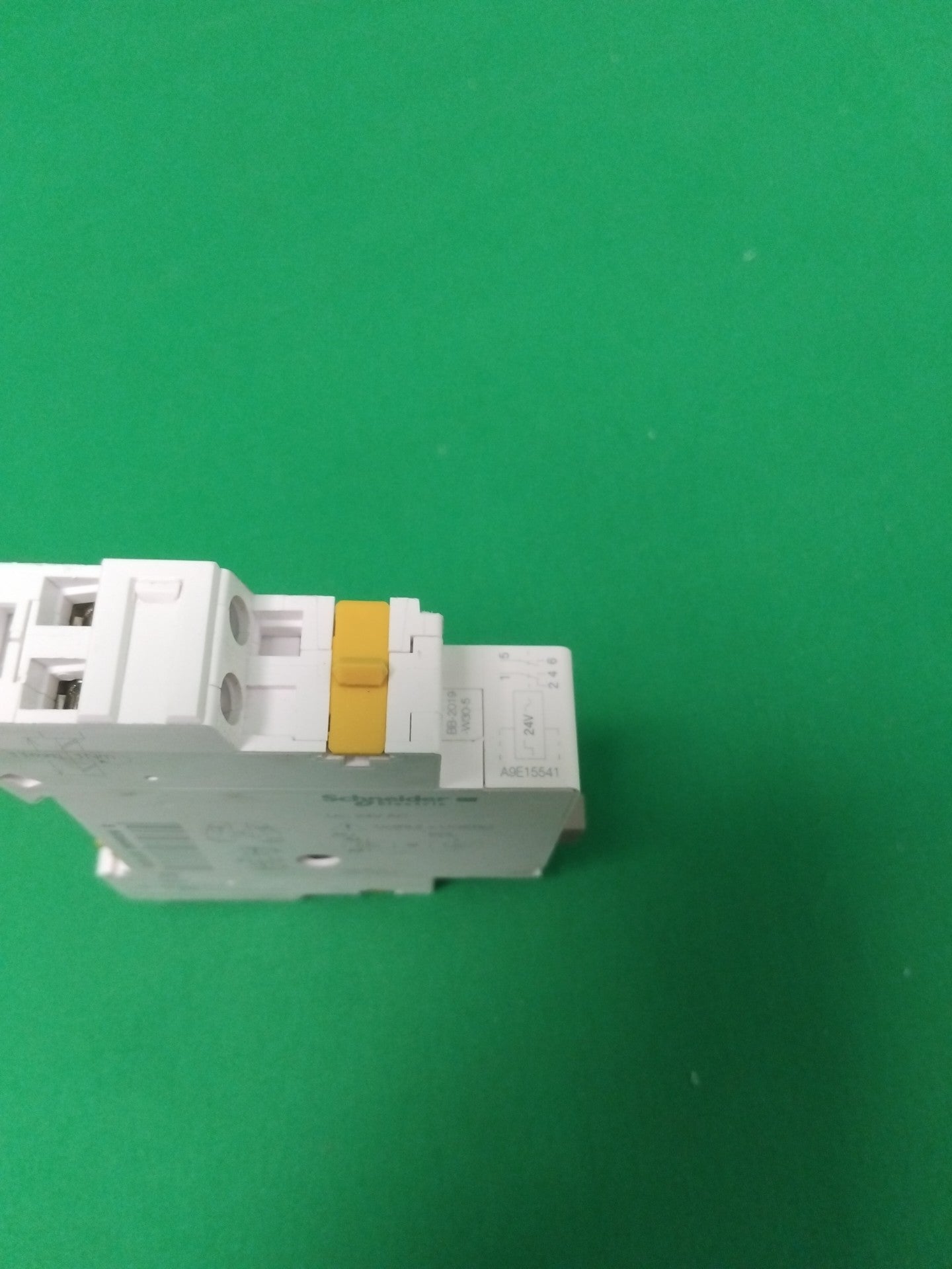 Schneider-Electric A9E15541 A9E15541 WITHOUT ORIGINAL PACKAGING