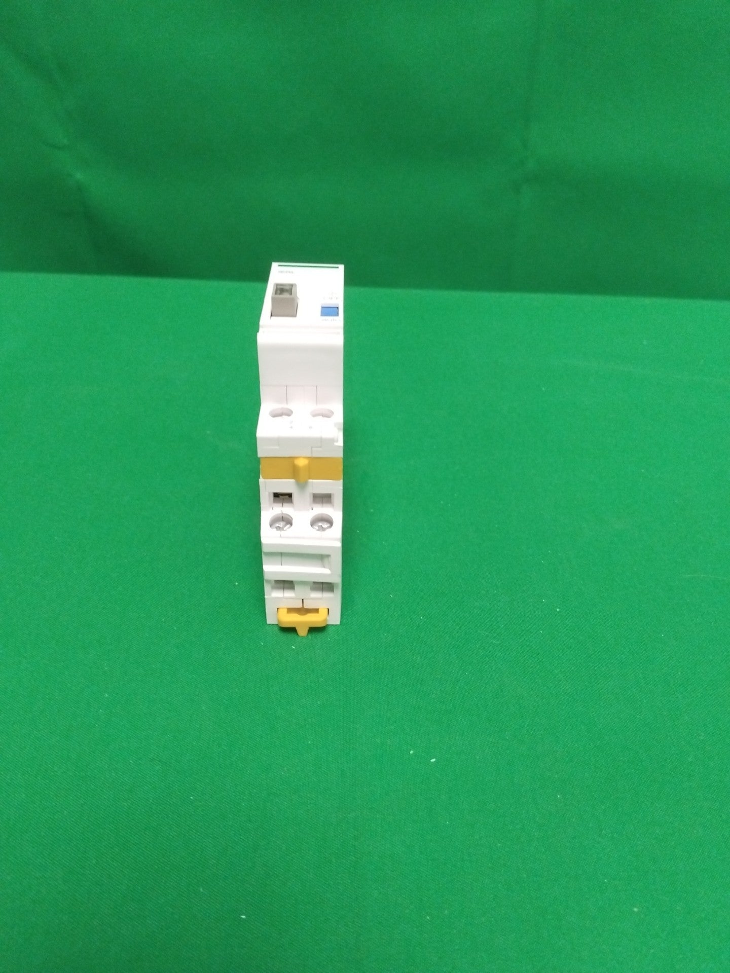 Schneider-Electric A9E15541 A9E15541 WITHOUT ORIGINAL PACKAGING