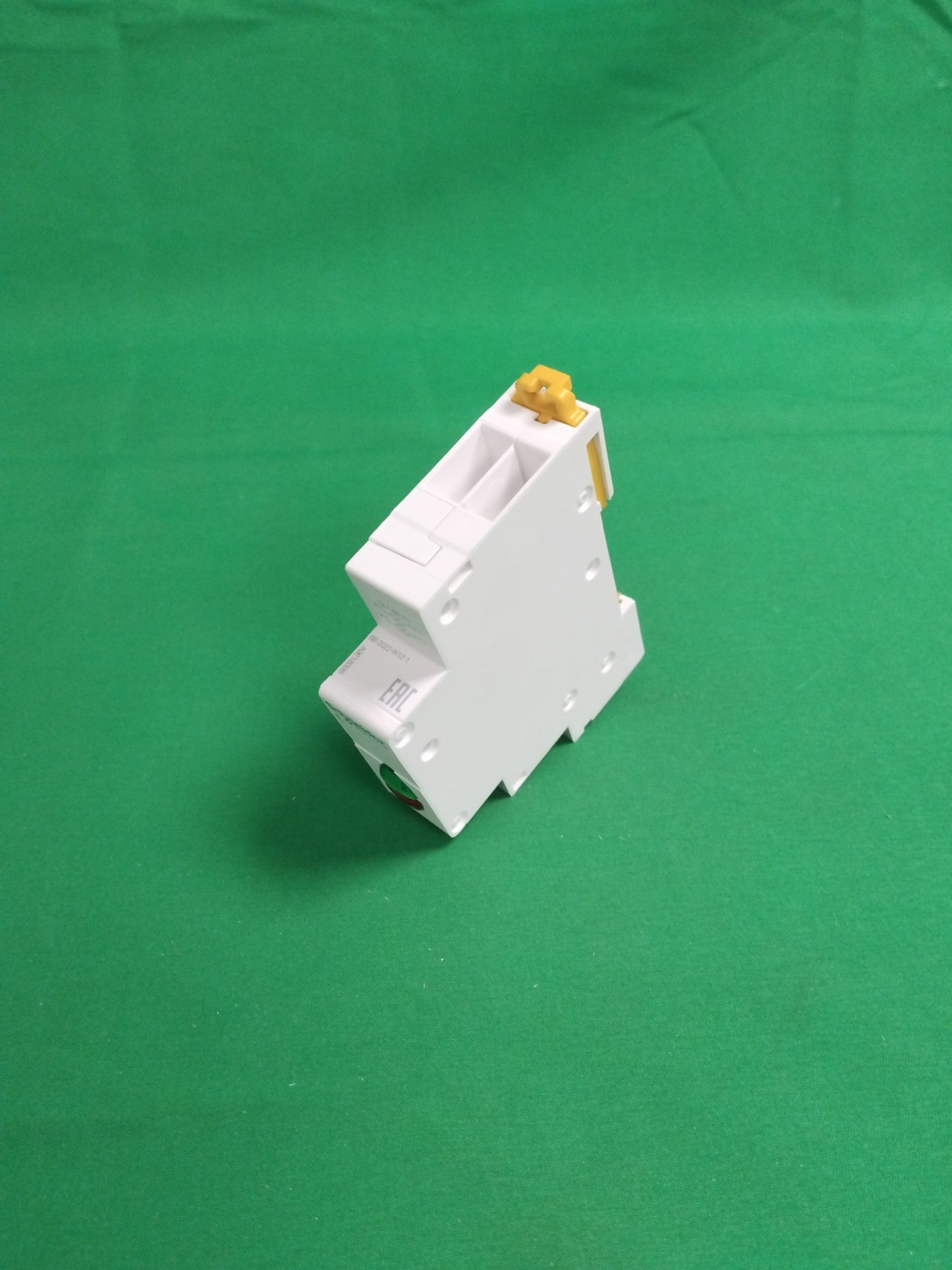 Schneider-Electric A9E18335 A9E18335 BOX OF 12 UNITS