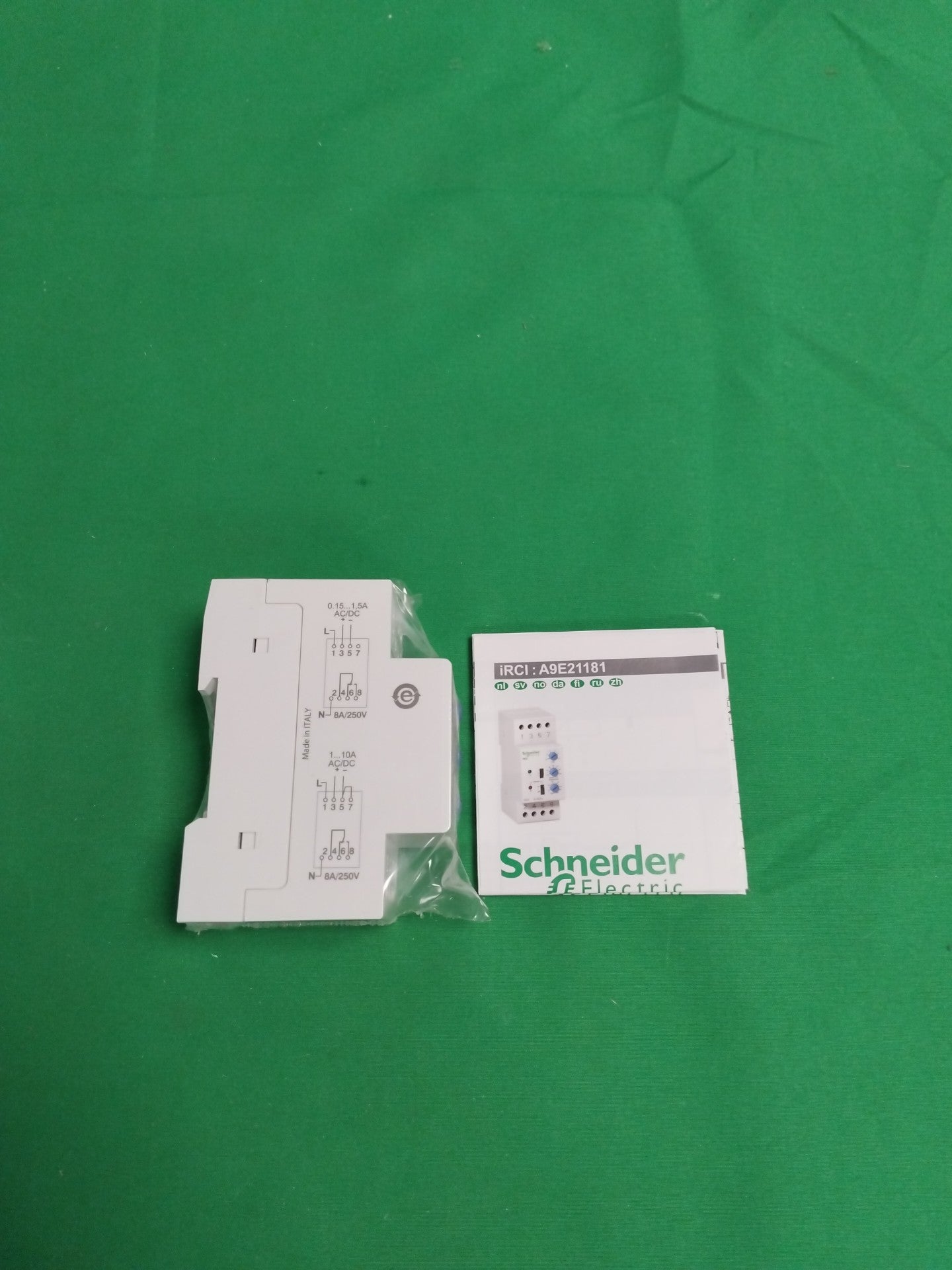 Schneider-Electric A9E21181 A9E21181
