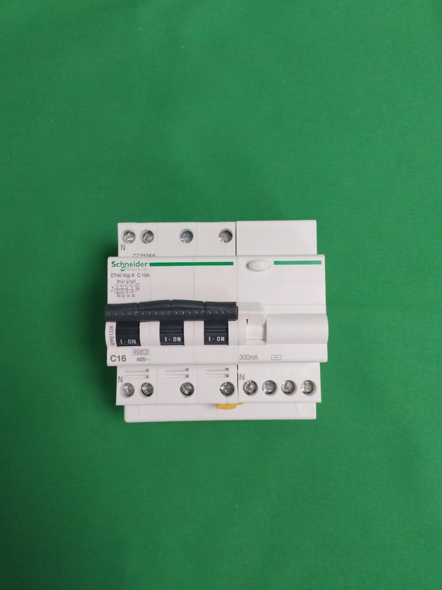 Schneider-Electric A9N21228 A9N21228