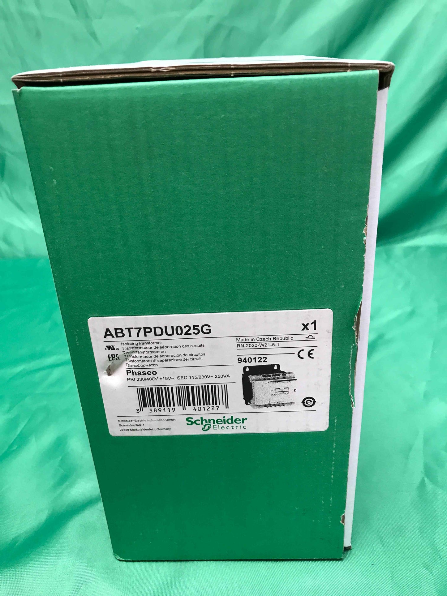 SCHNEIDER ELECTRIC ABT7PDU025G ABT7PDU025G ( 18 months warranty )