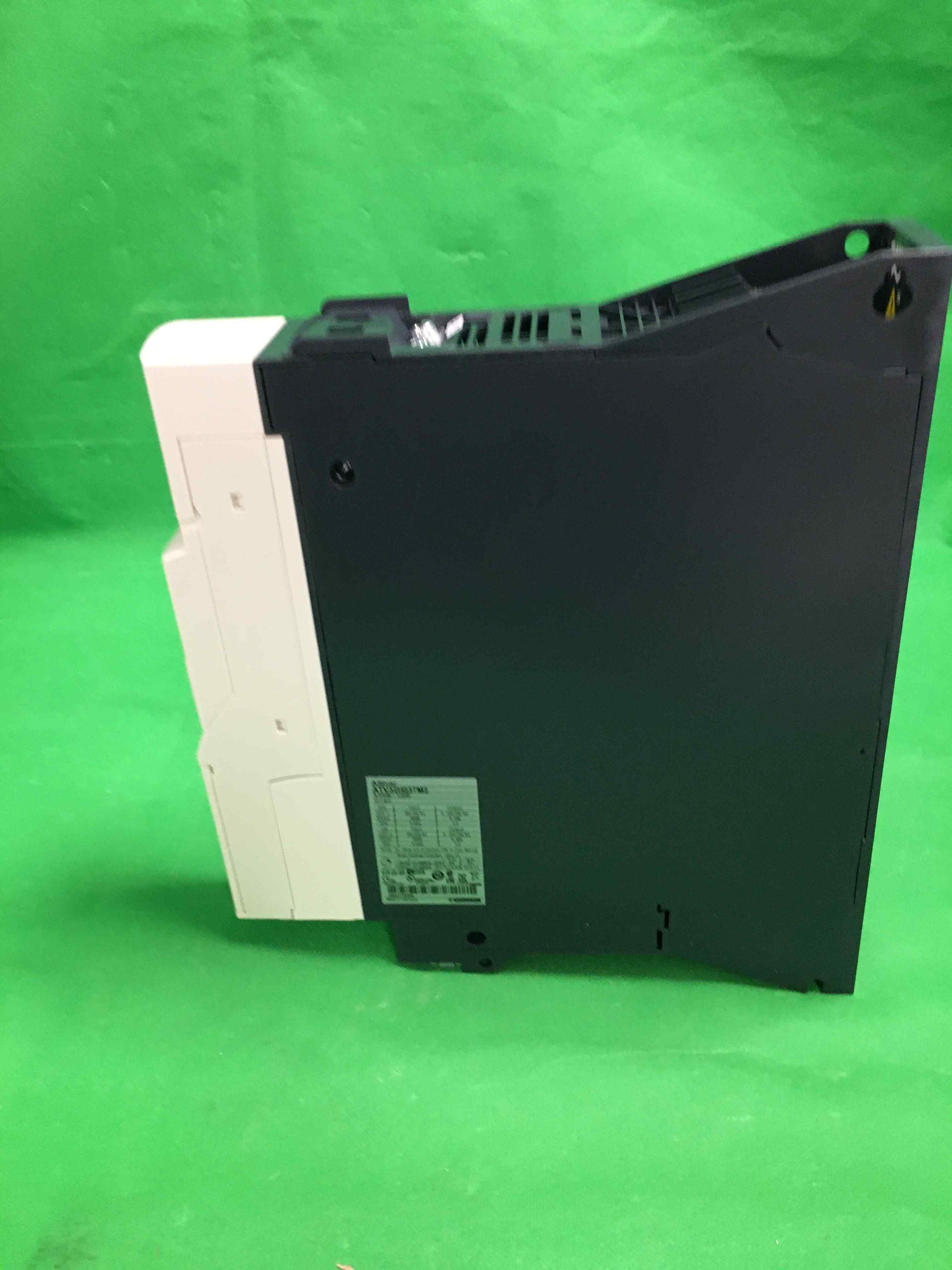SCHNEIDER ELECTRIC ATV32H037M2 ATV32H037M2 ( 18 months warranty )