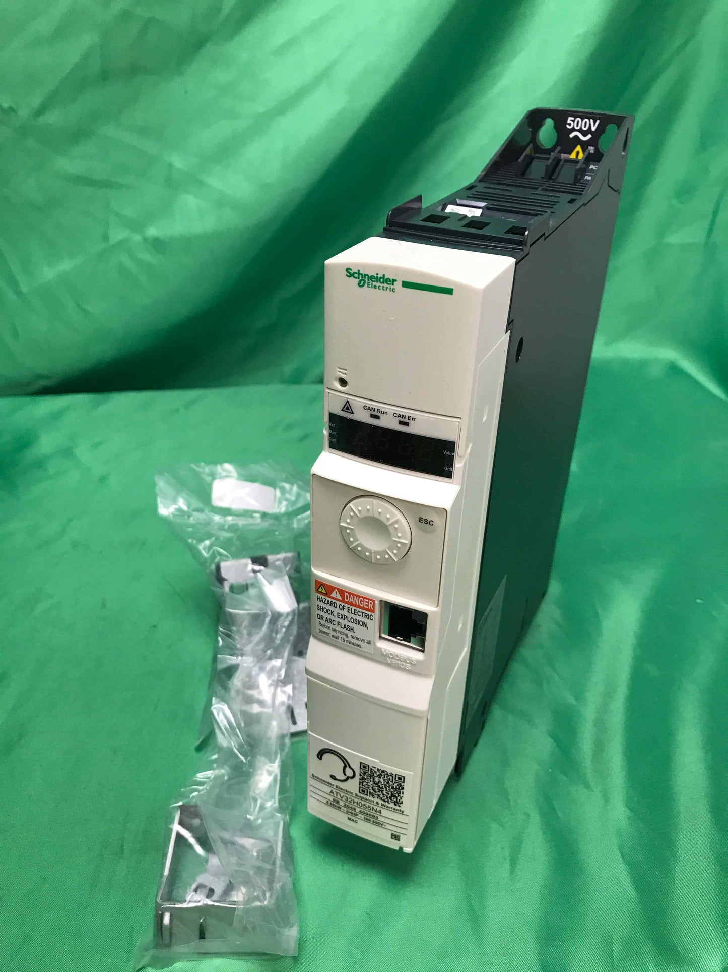 SCHNEIDER ELECTRIC ATV32H055N4 ATV32H055N4 ( 18 months warranty )