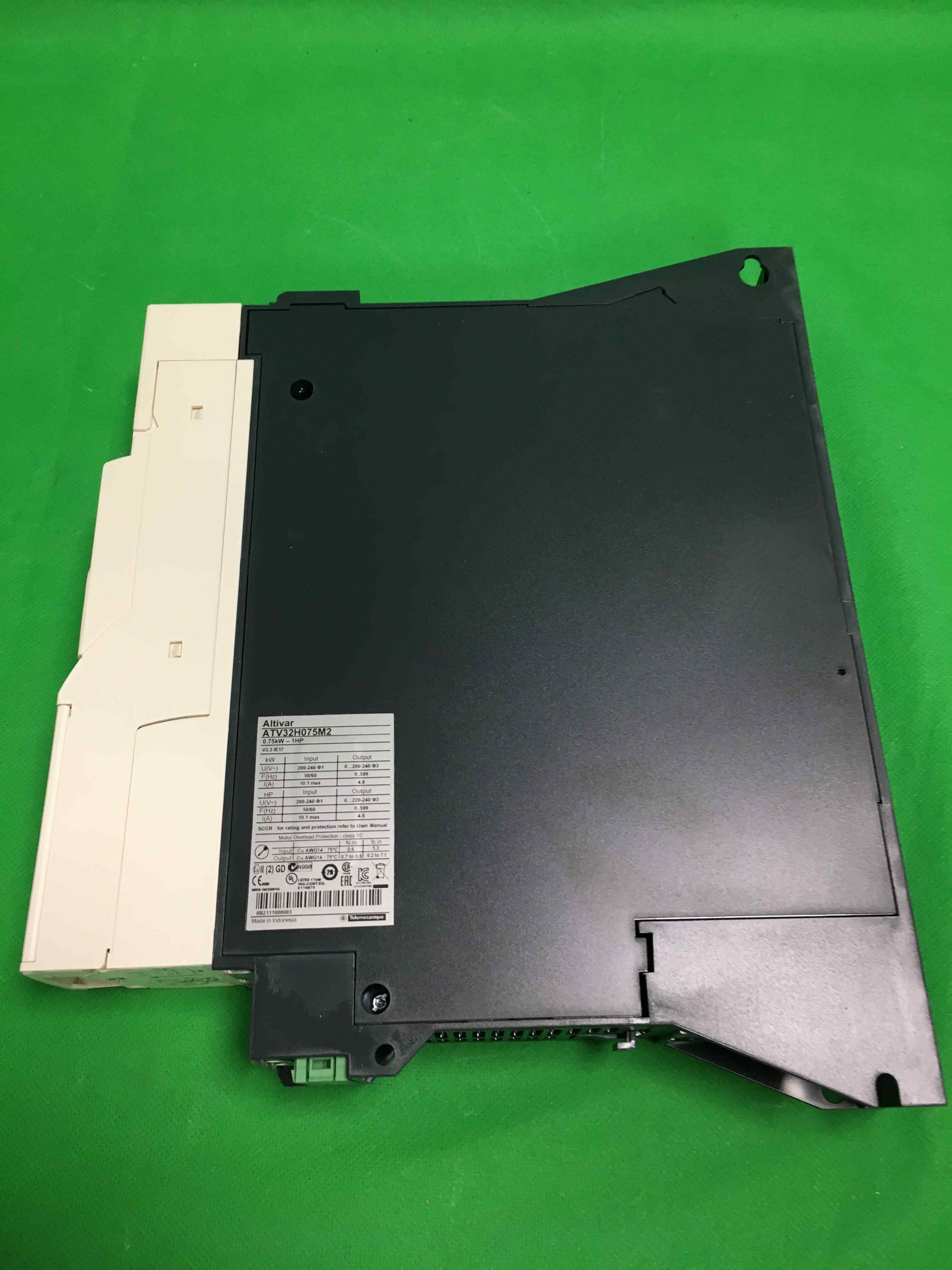 SCHNEIDER ELECTRIC ATV32H075M2 ATV32H075M2 ( 18 months warranty )