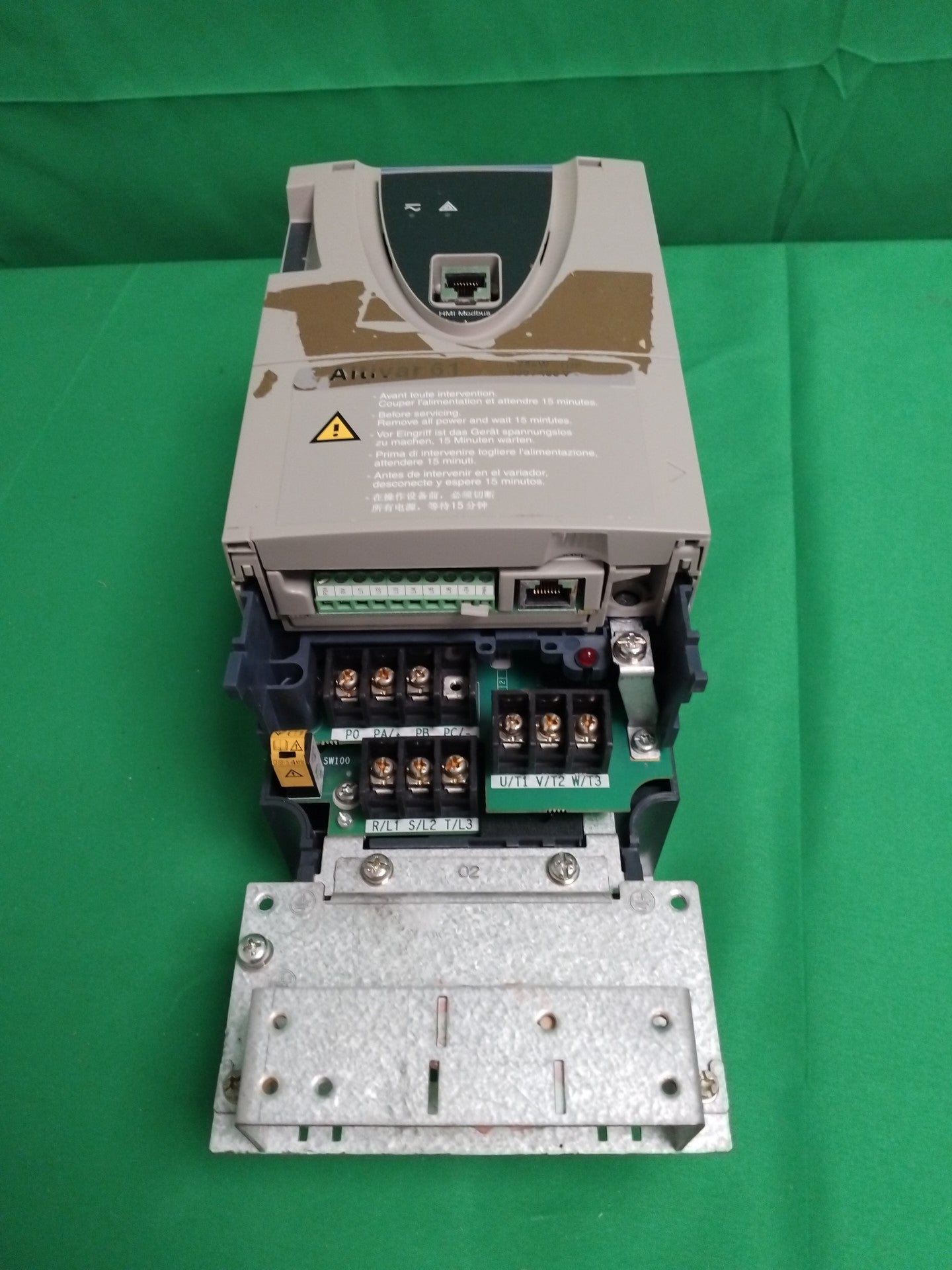 Schneider-Electric ATV61H075N4 ATV61H075N4 Defective
