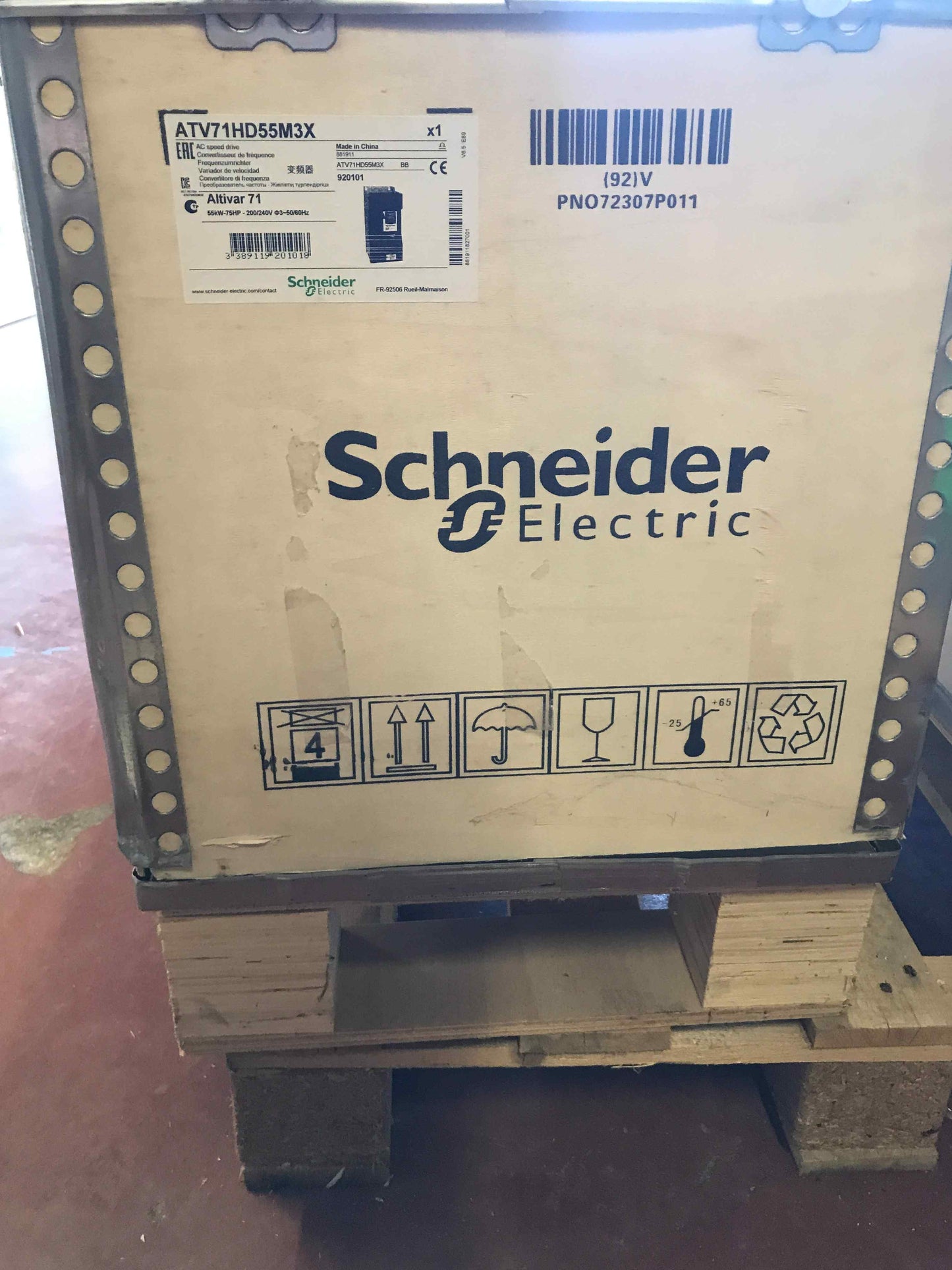 Schneider Electric-ATV71HD55M3X/ATV71HD55M3X