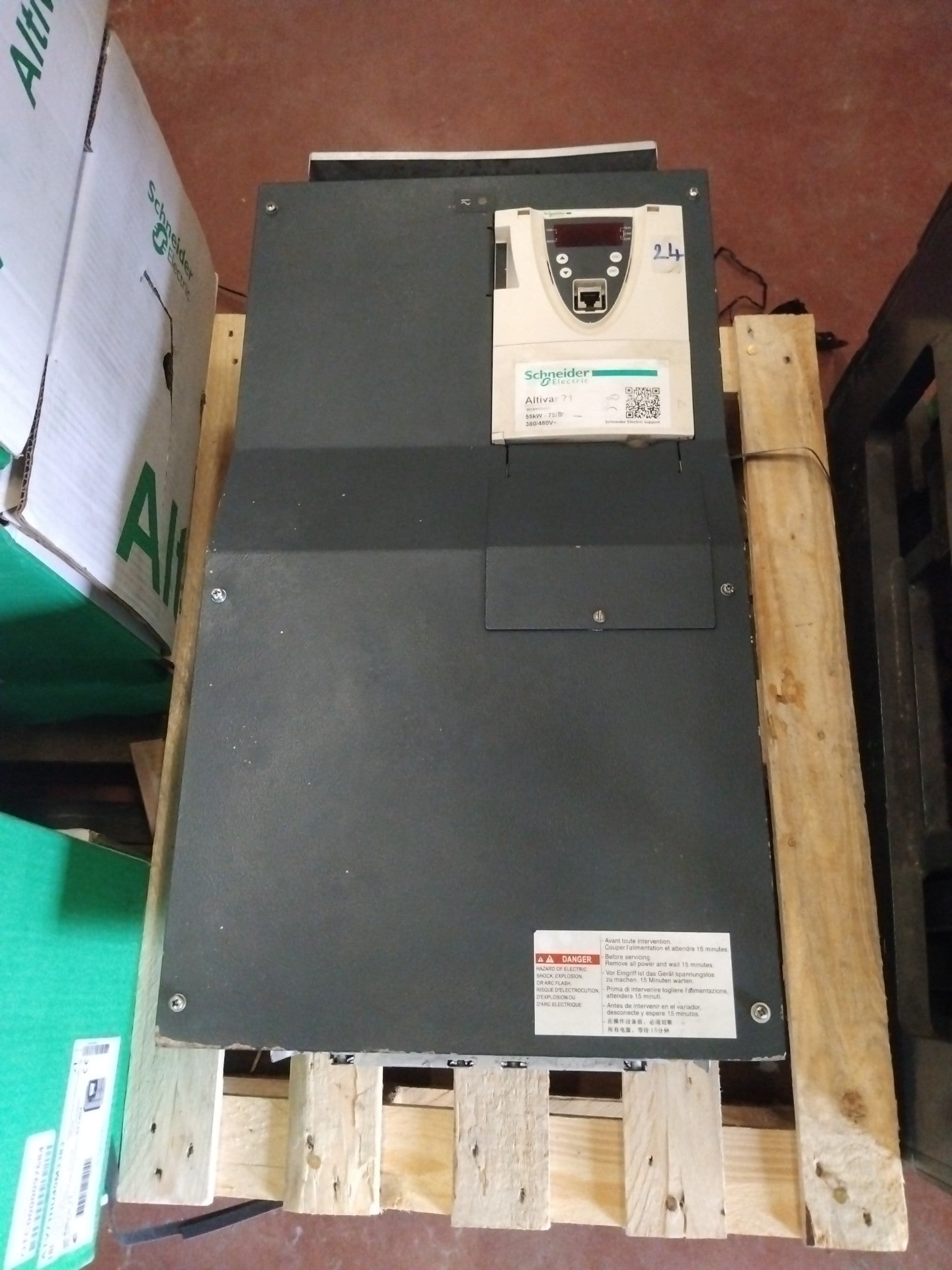 Schneider-Electric ATV71HD55N4Z383 / ATV71HD55N4Z383