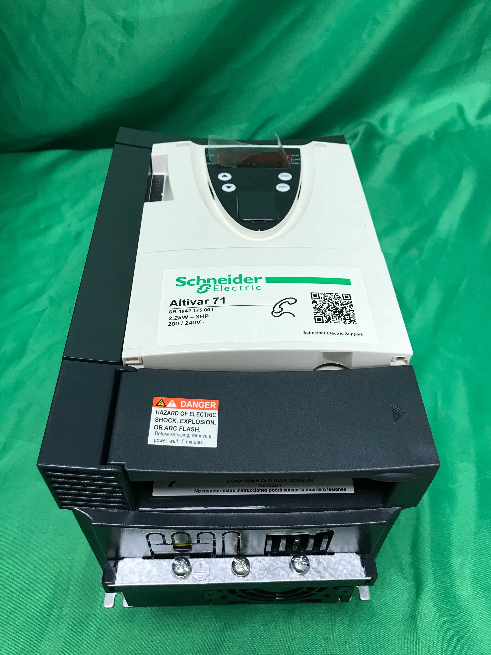 SCHNEIDER ELECTRIC ATV71HU22M3Z ATV71HU22M3Z ( 18 months warranty )