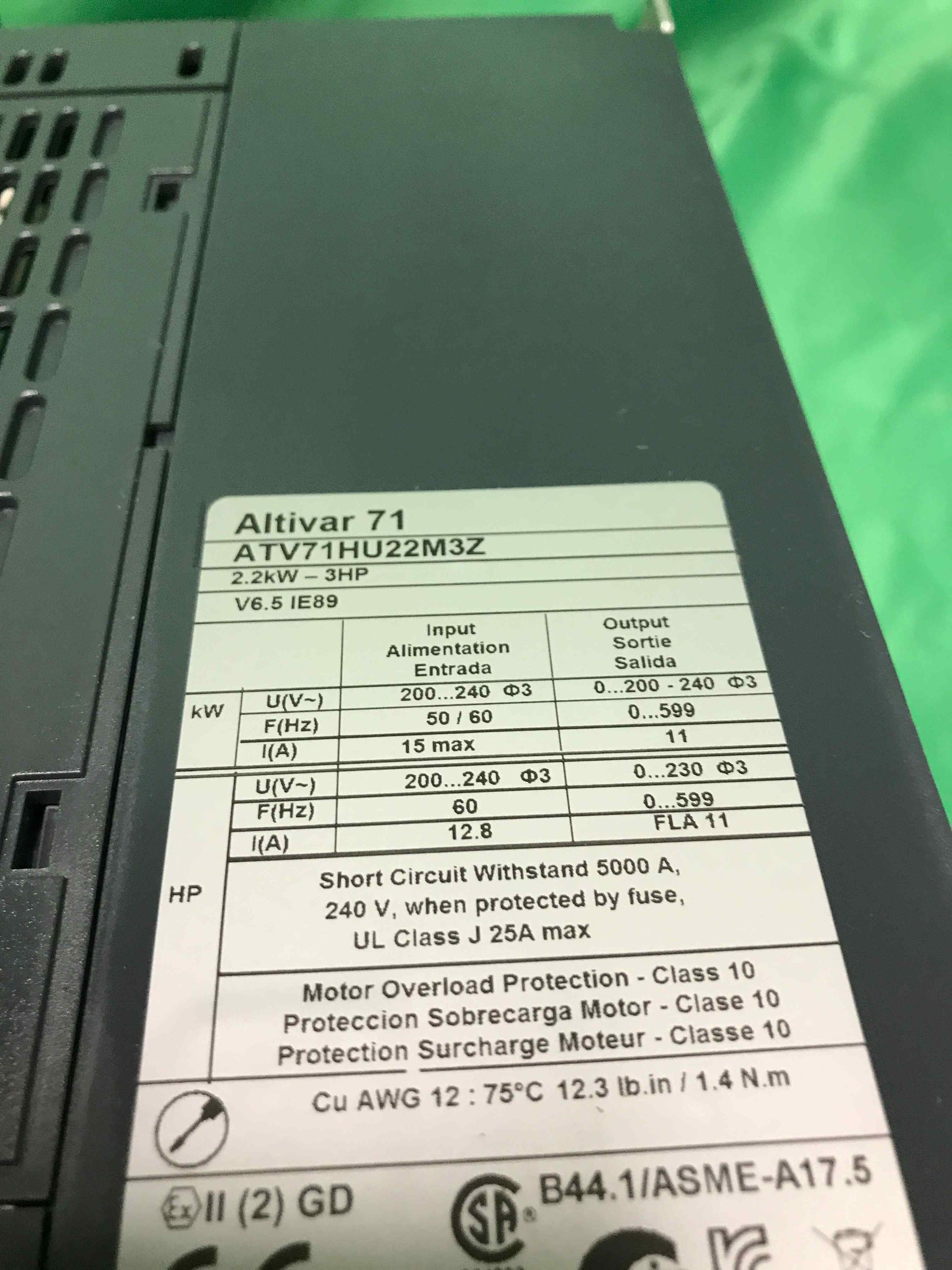 SCHNEIDER ELECTRIC ATV71HU22M3Z ATV71HU22M3Z ( 18 months warranty )
