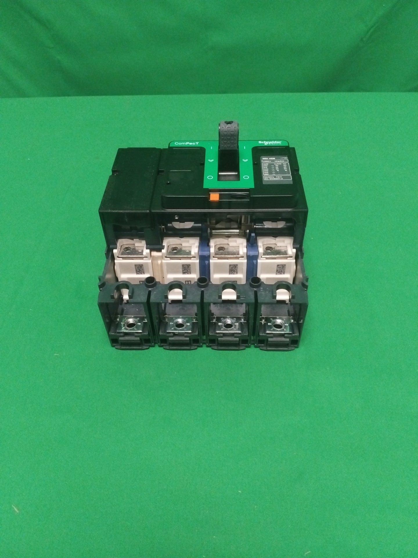 Schneider-Electric C16B4 C16B4