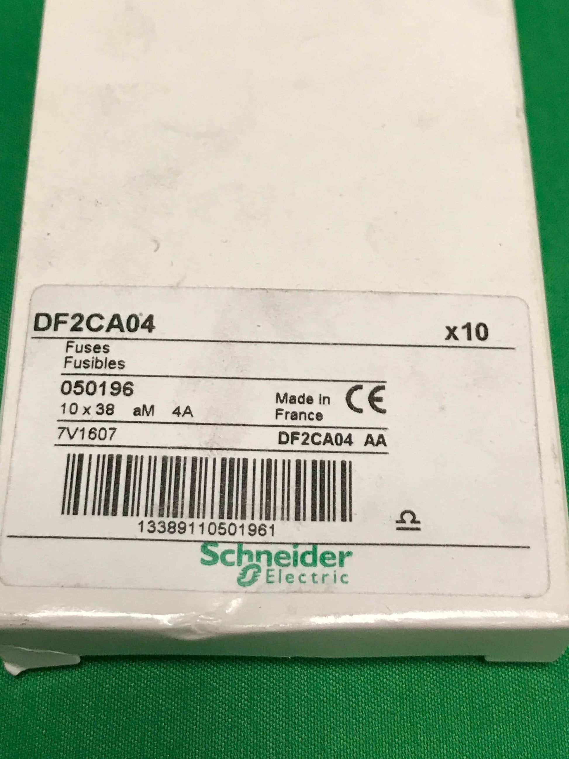 Schneider-Electric DF2CA04 DF2CA04 10 UNITS