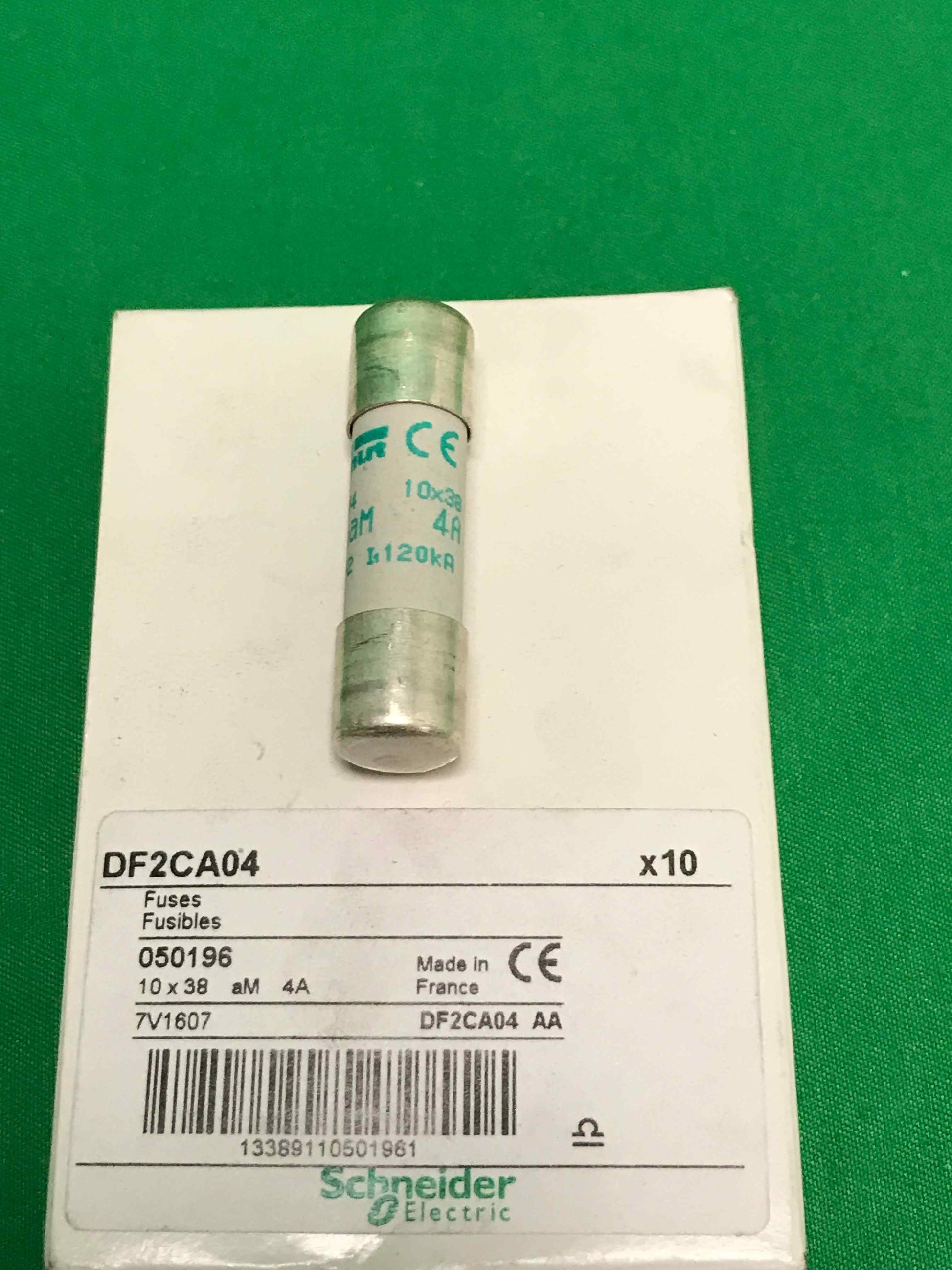 Schneider-Electric DF2CA04 DF2CA04 10 UNITS