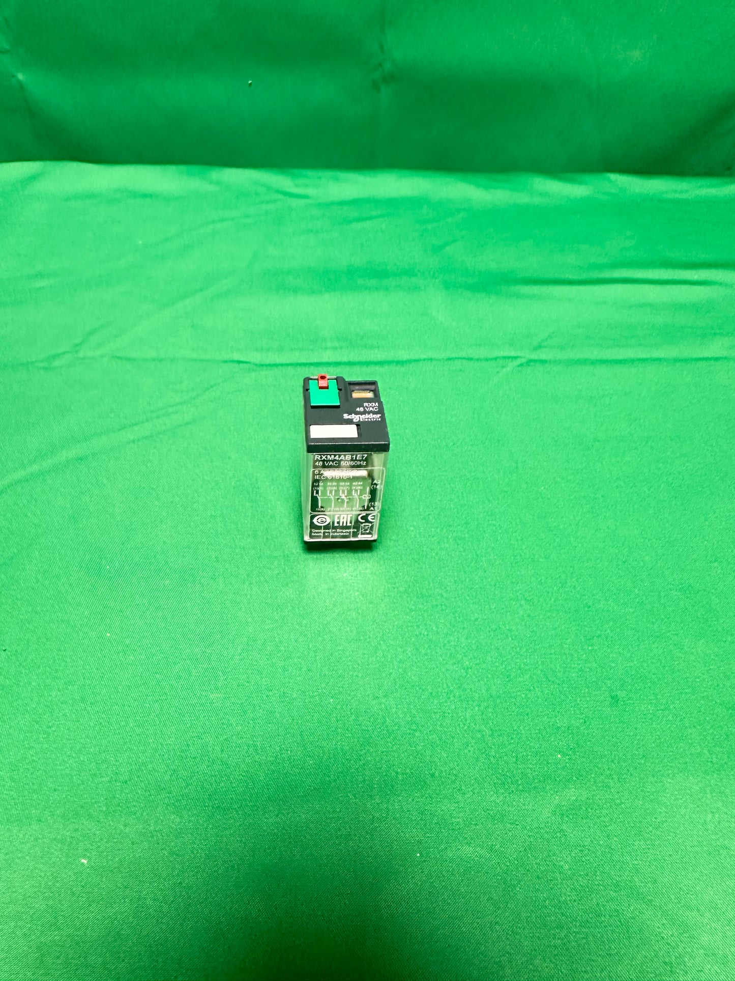 Schneider-Electric RXM4AB1E7 NEW RXM4AB1E7 4 UNITS