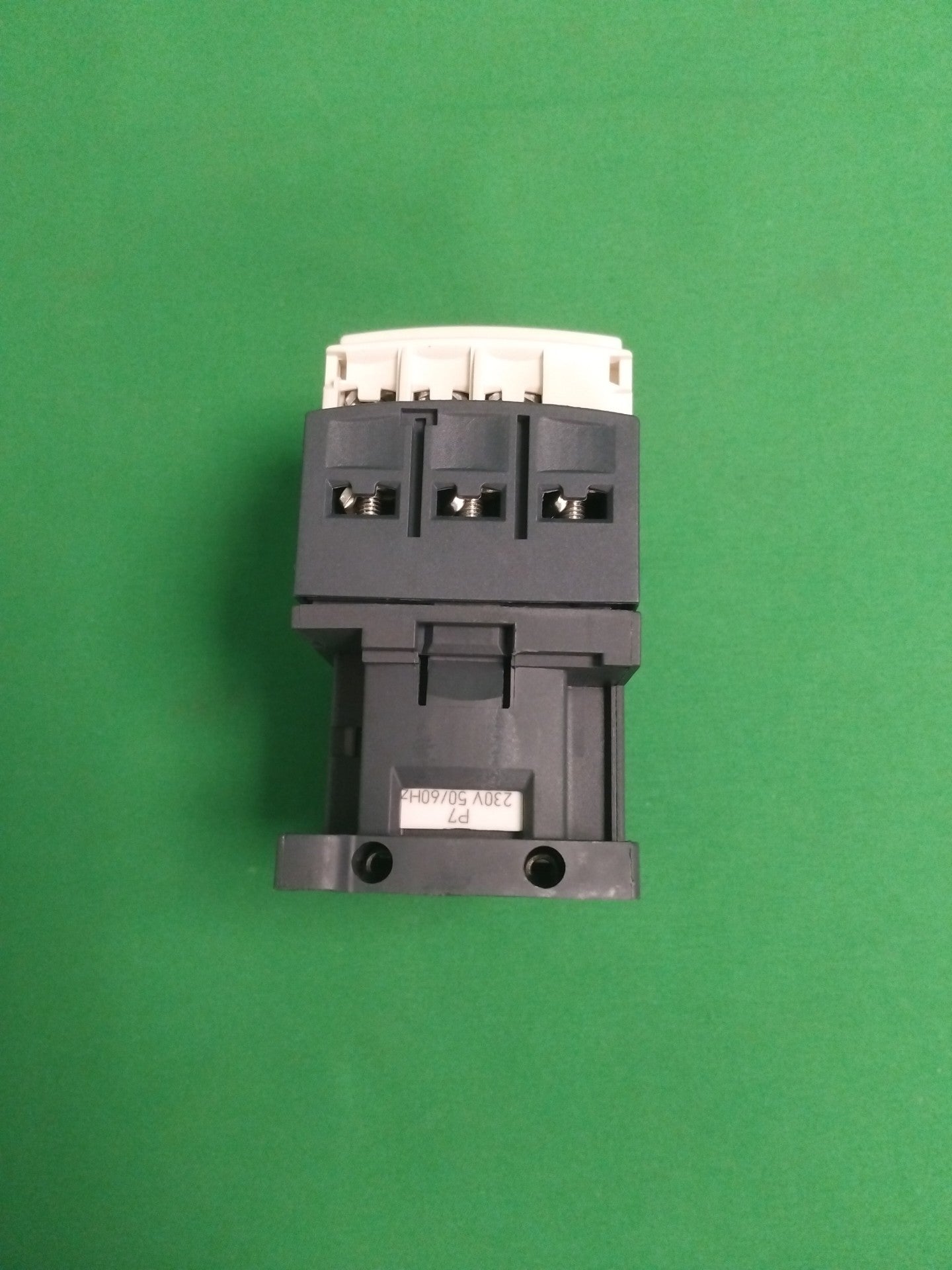 Schneider-Electric LC1D09P7 LC1D09P7 WITHOUT ORIGINAL PACKAGING Attention réf