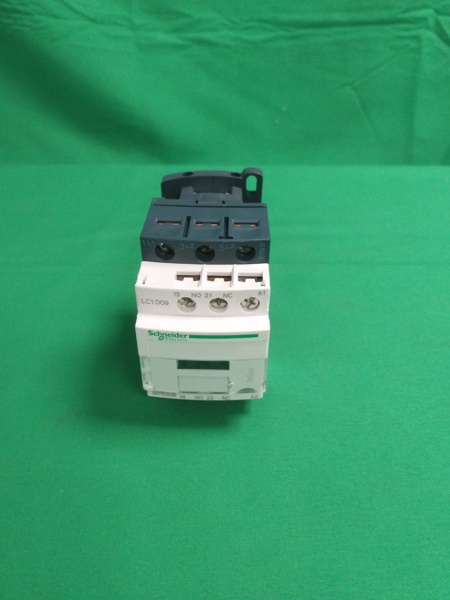 Schneider-Electric LC1D09P7 LC1D09P7 WITHOUT ORIGINAL PACKAGING Attention réf