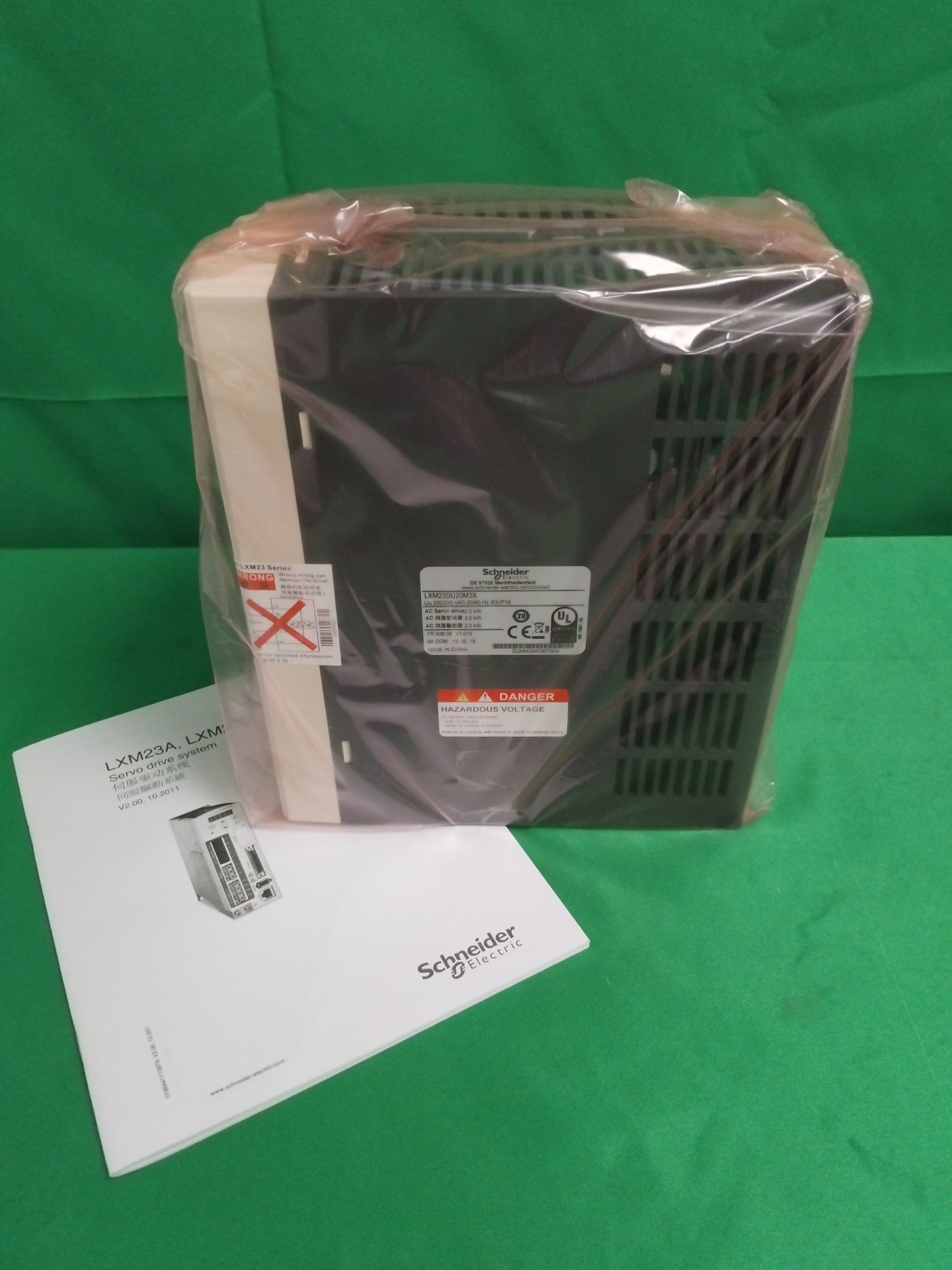 Schneider-Electric LXM23DU20M3X LXM23DU20M3X LEXIUM 23 SERVO DRIVE 2.0 KW