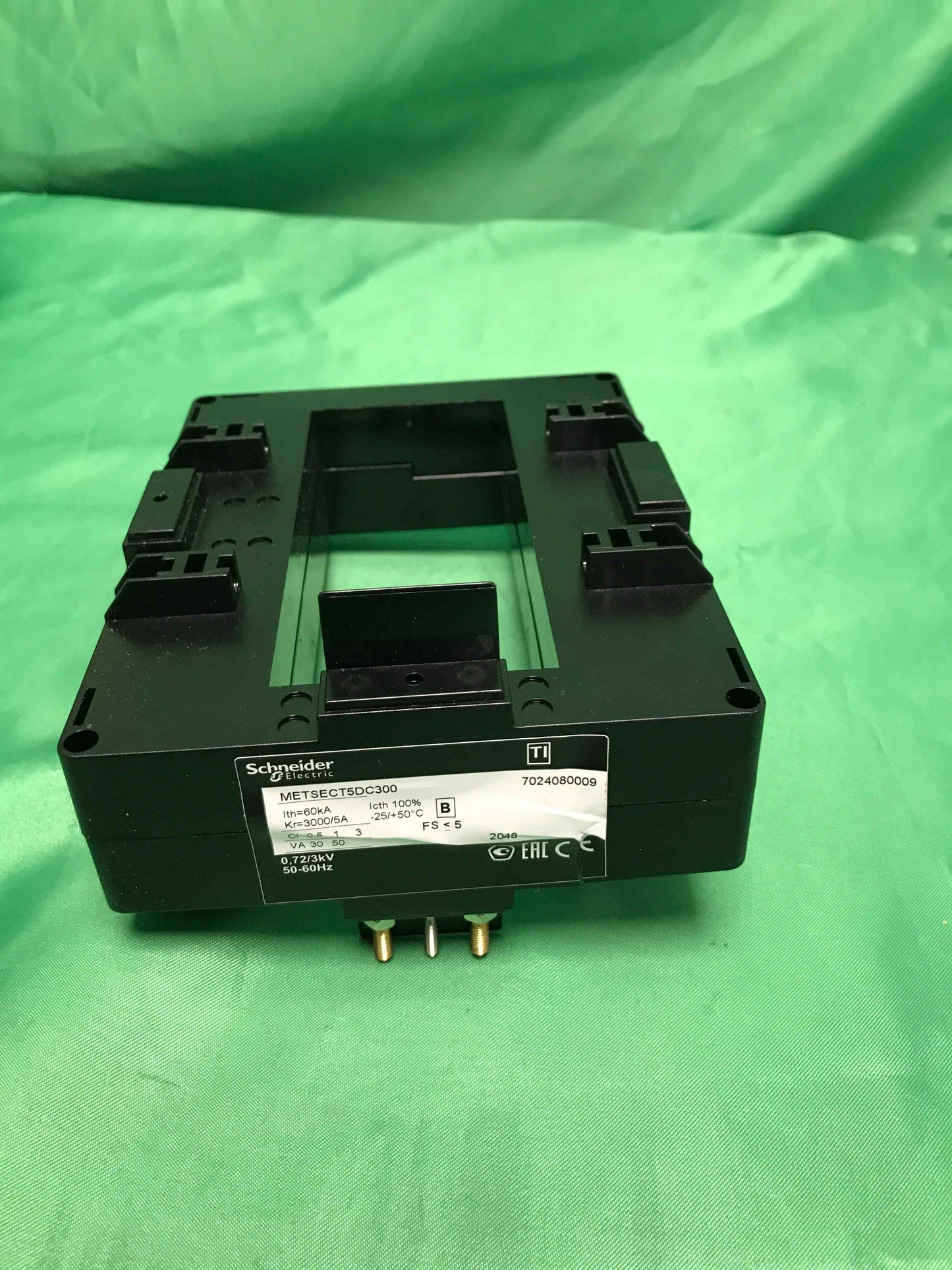 Schneider Electric-METSECT5DC300/METSECT5DC300