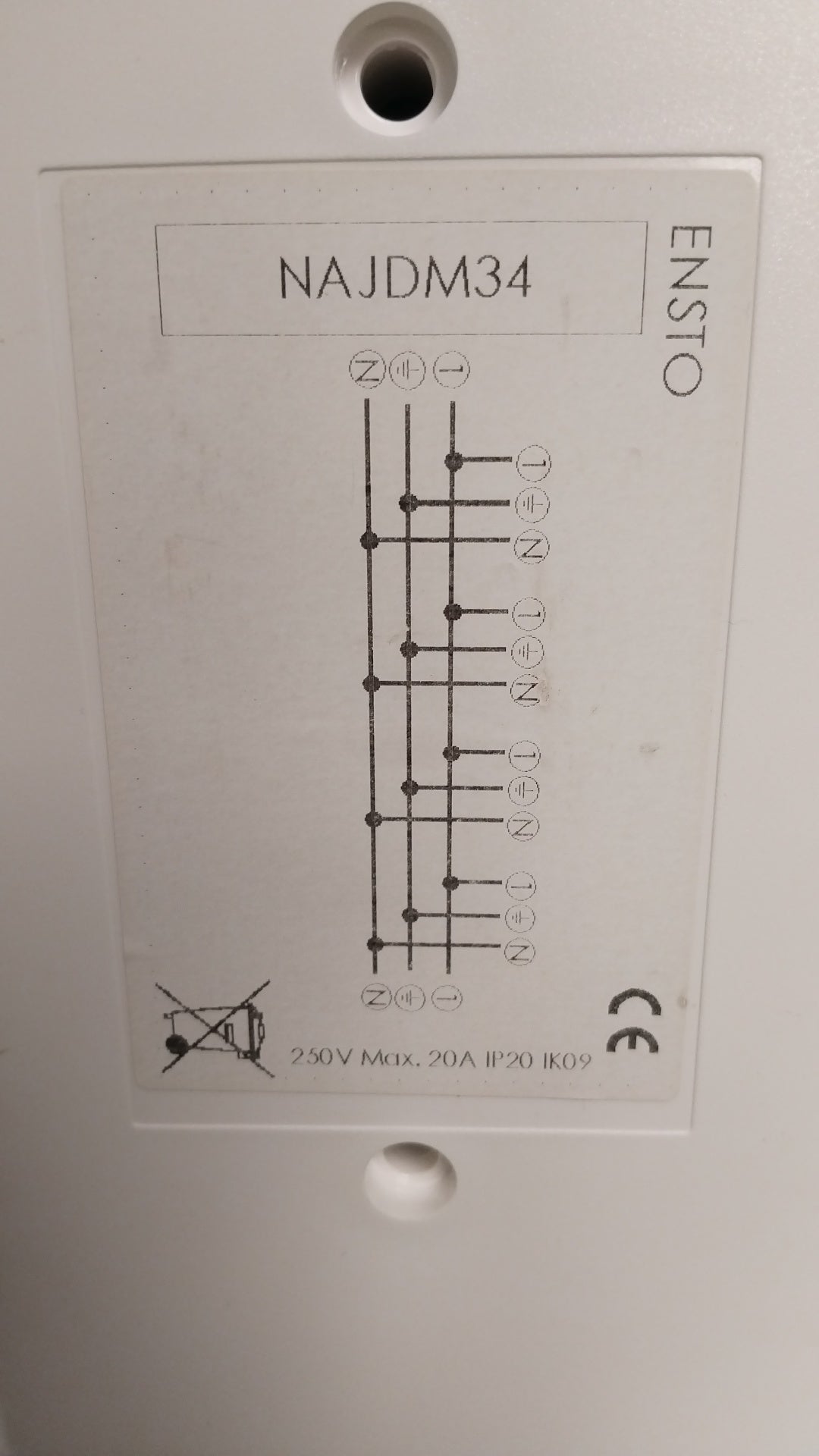 13570
