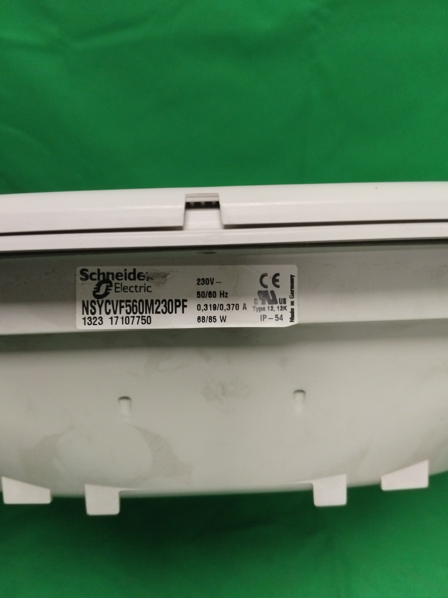 Schneider-Electric NSYCVF560M230PF NSYCVF560M230PF