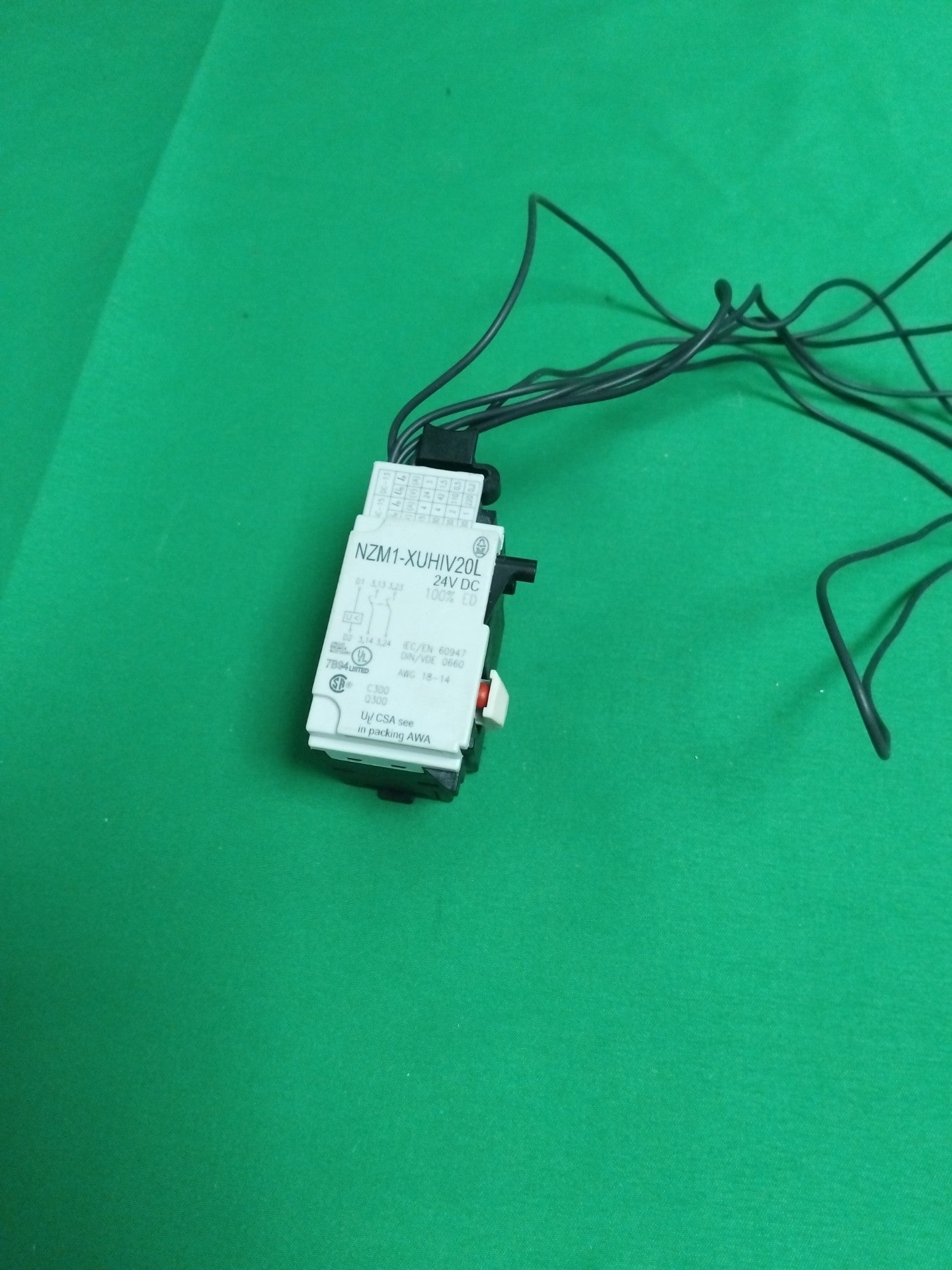 Schneider-Electric NZM1-XUHIV20L NZM1XUHIV20L Defective