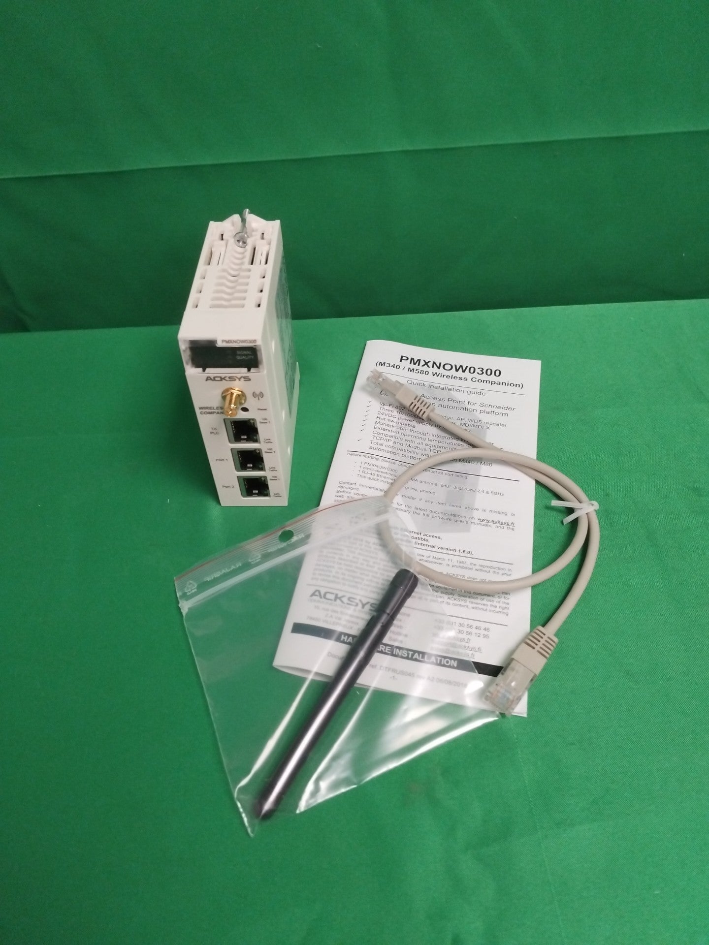 Schneider-Electric PMXNOW0300 PMXNOW0300 WIFI ACCESS POINT