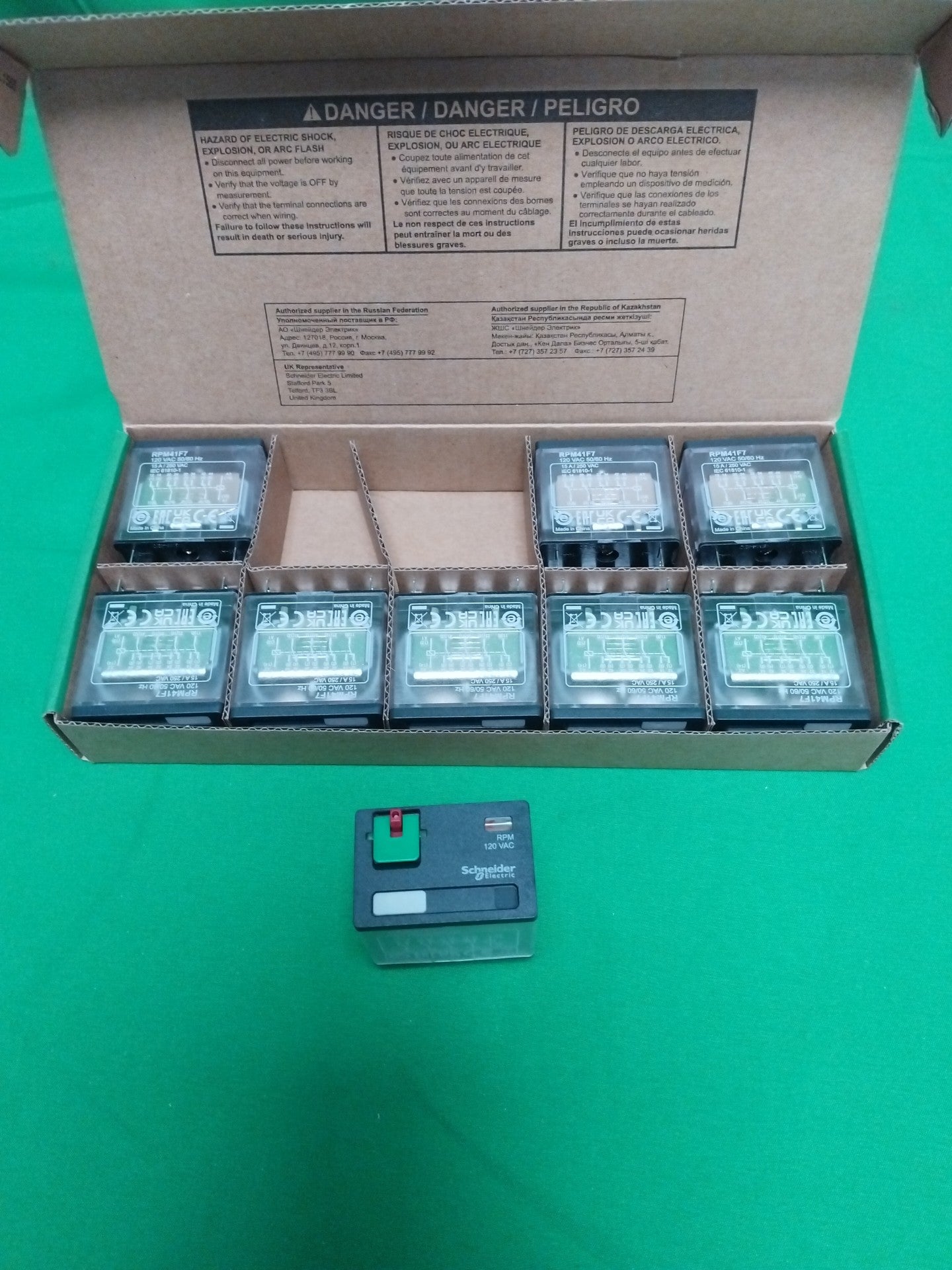 Schneider-Electric RPM41F7 RPM41F7 Box of 9 units