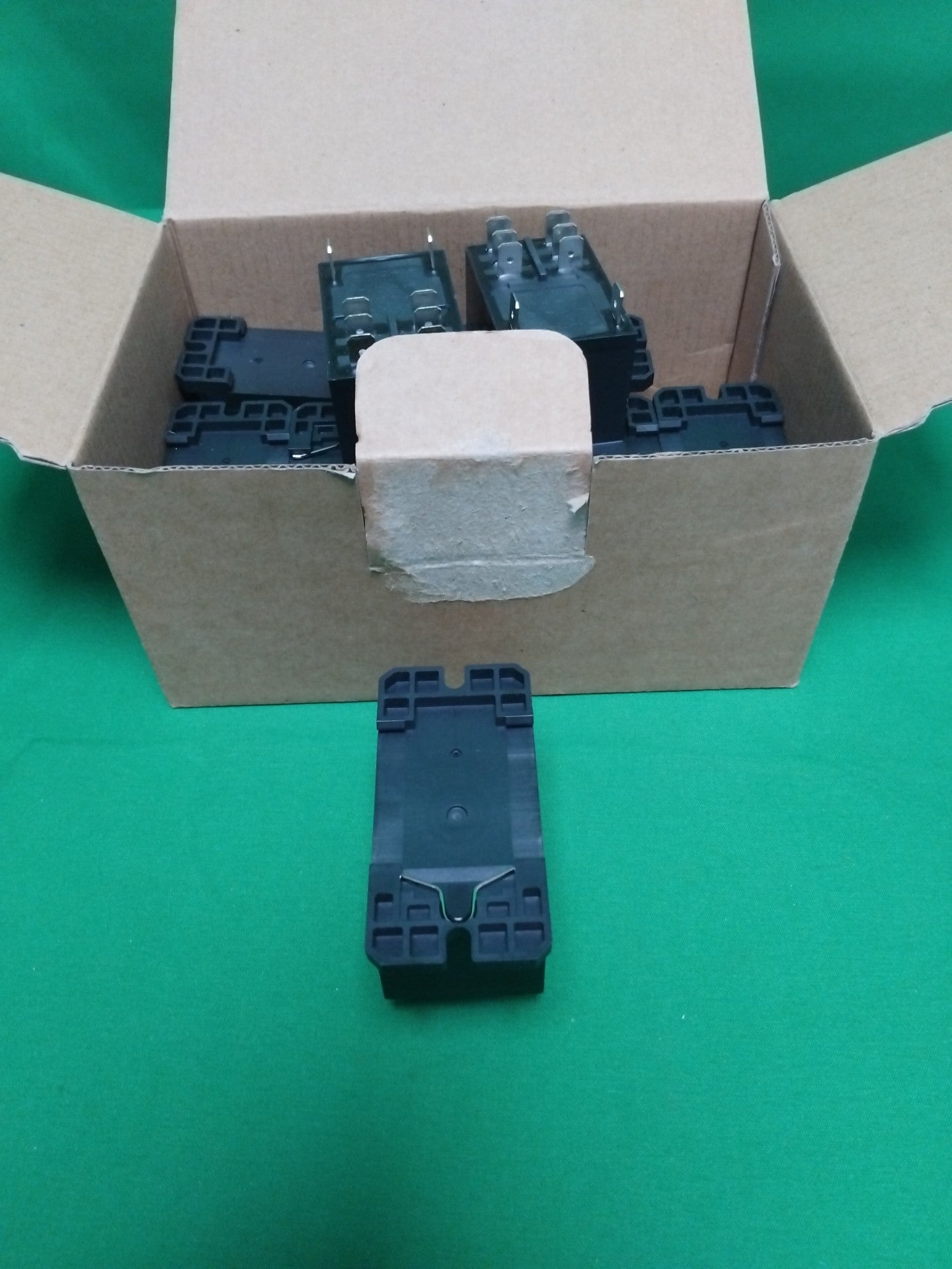 Schneider-Electric RPF2BP7 RPF2BP7 WITHOUT ORIGINAL PACKAGING Box of 10 units