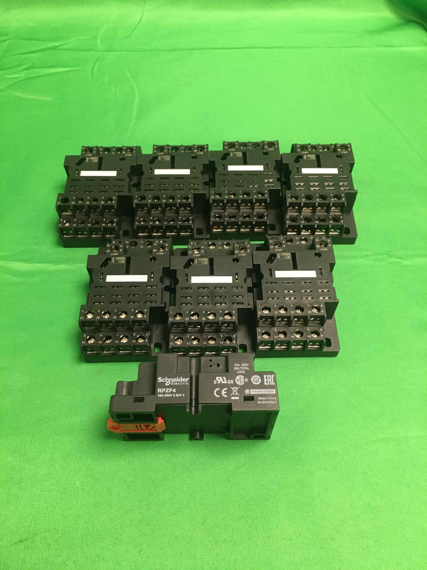 Schneider-Electric RPZF4 RPZF4 8 UNITS