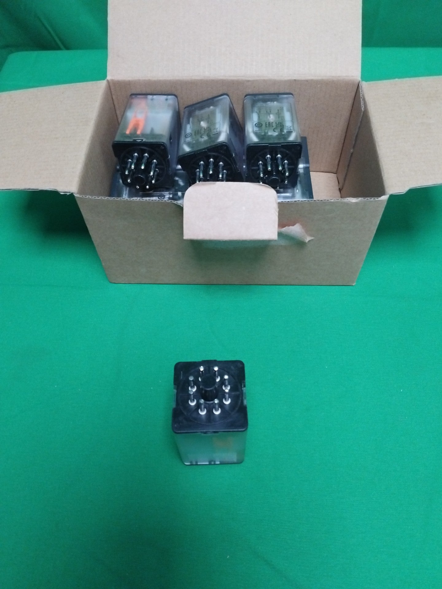 Schneider-Electric RUMC22P7 RUMC22P7