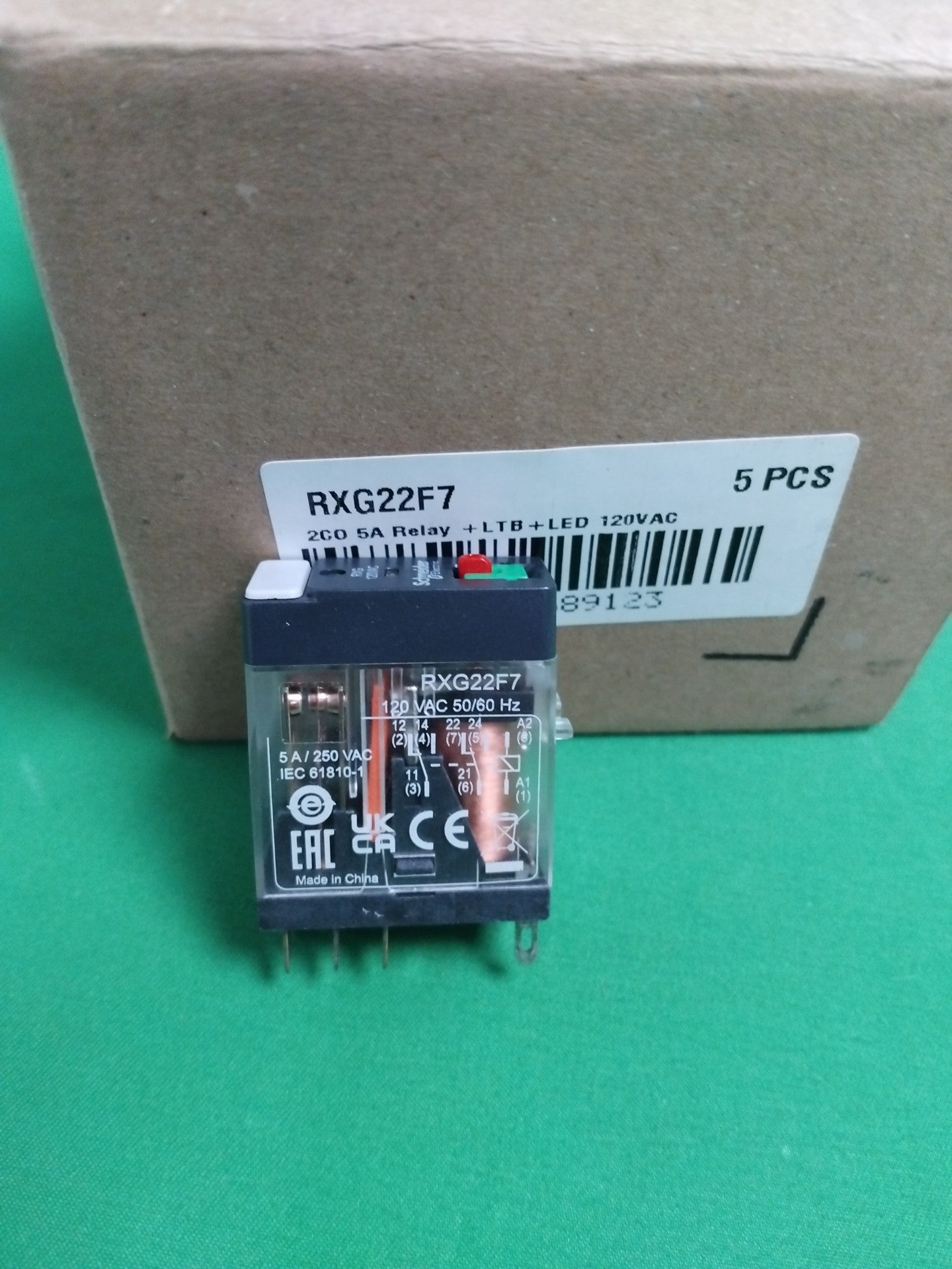 Schneider-Electric RXG22F7 RXG22F7 Box of 6units