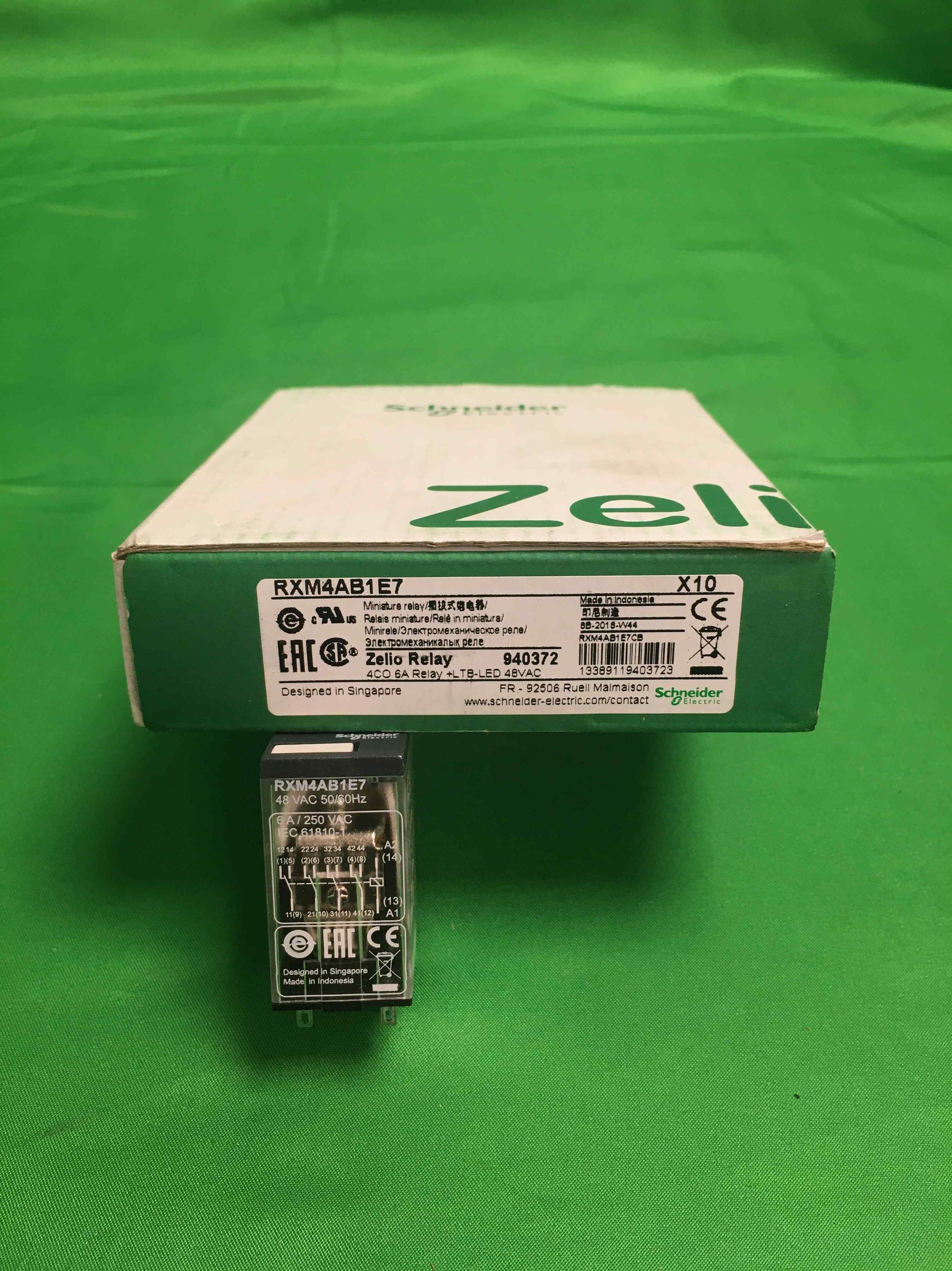 Schneider-Electric RXM4AB1E7 NEW RXM4AB1E7 4 UNITS