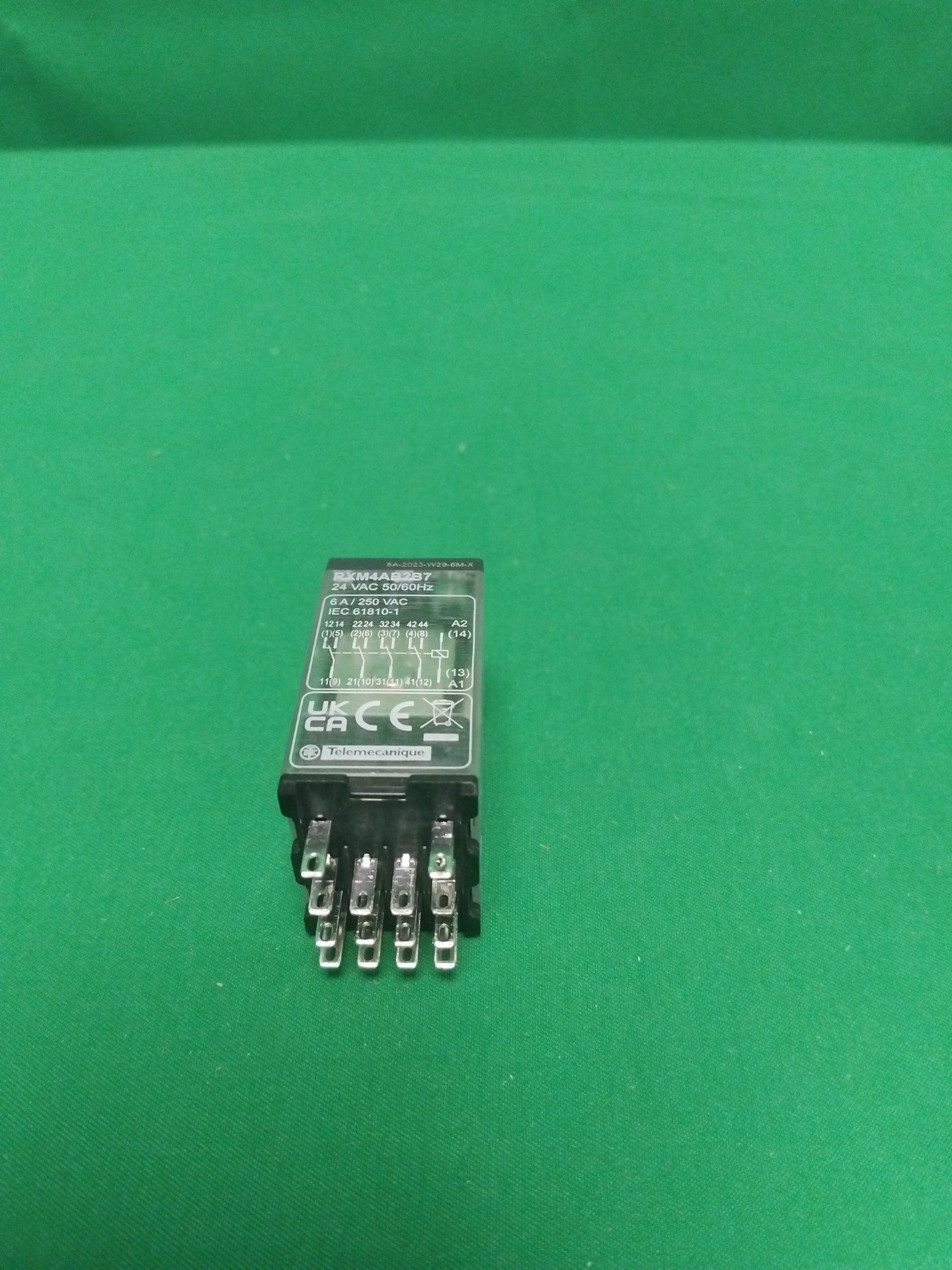 Schneider-Electric RXM4AB2B7 RXM4AB2B7 WITHOUT ORIGINAL PACKAGING