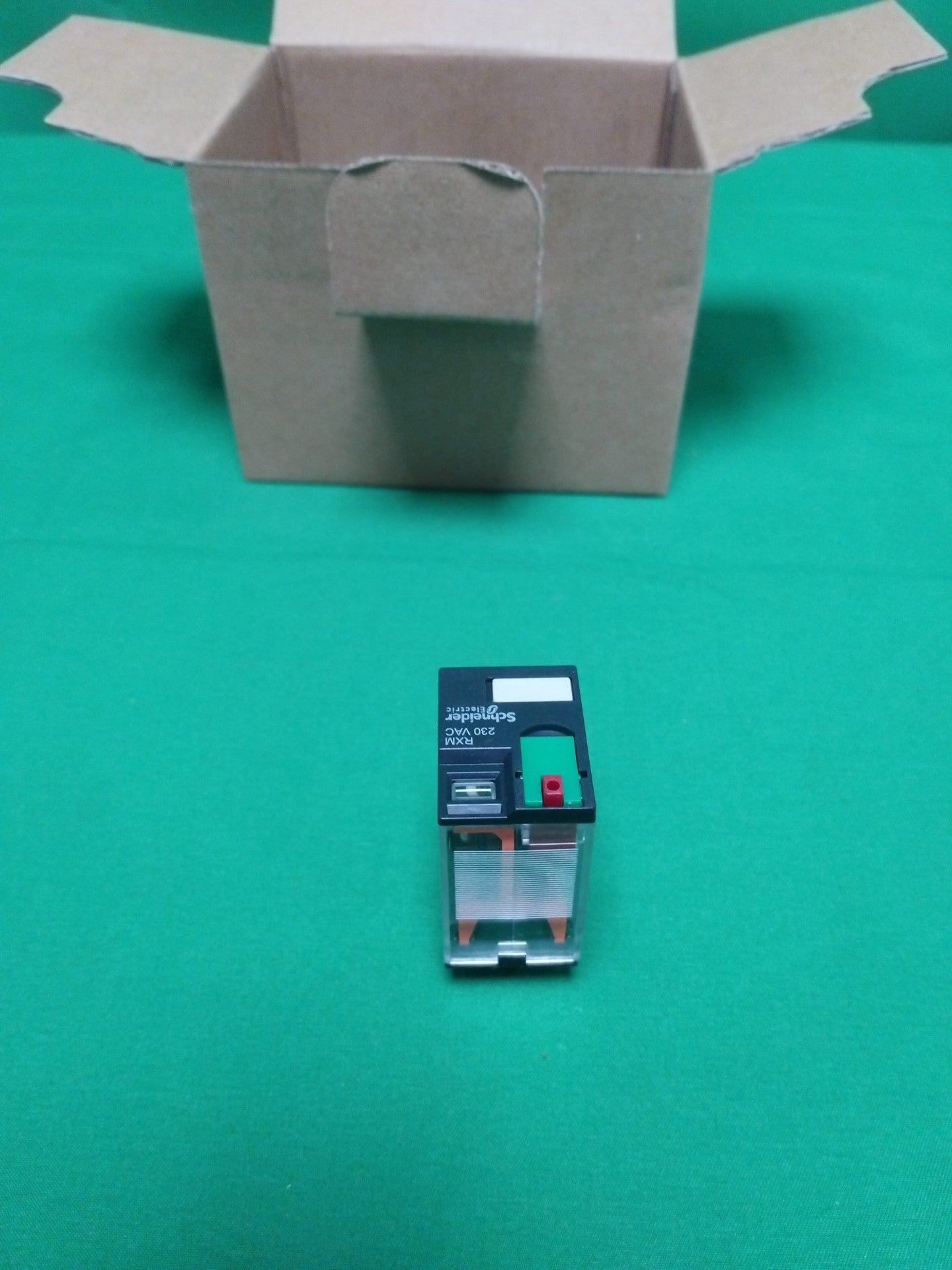 Schneider-Electric RXM4GB1P7 RXM4GB1P7 WITHOUT ORIGINAL PACKAGING