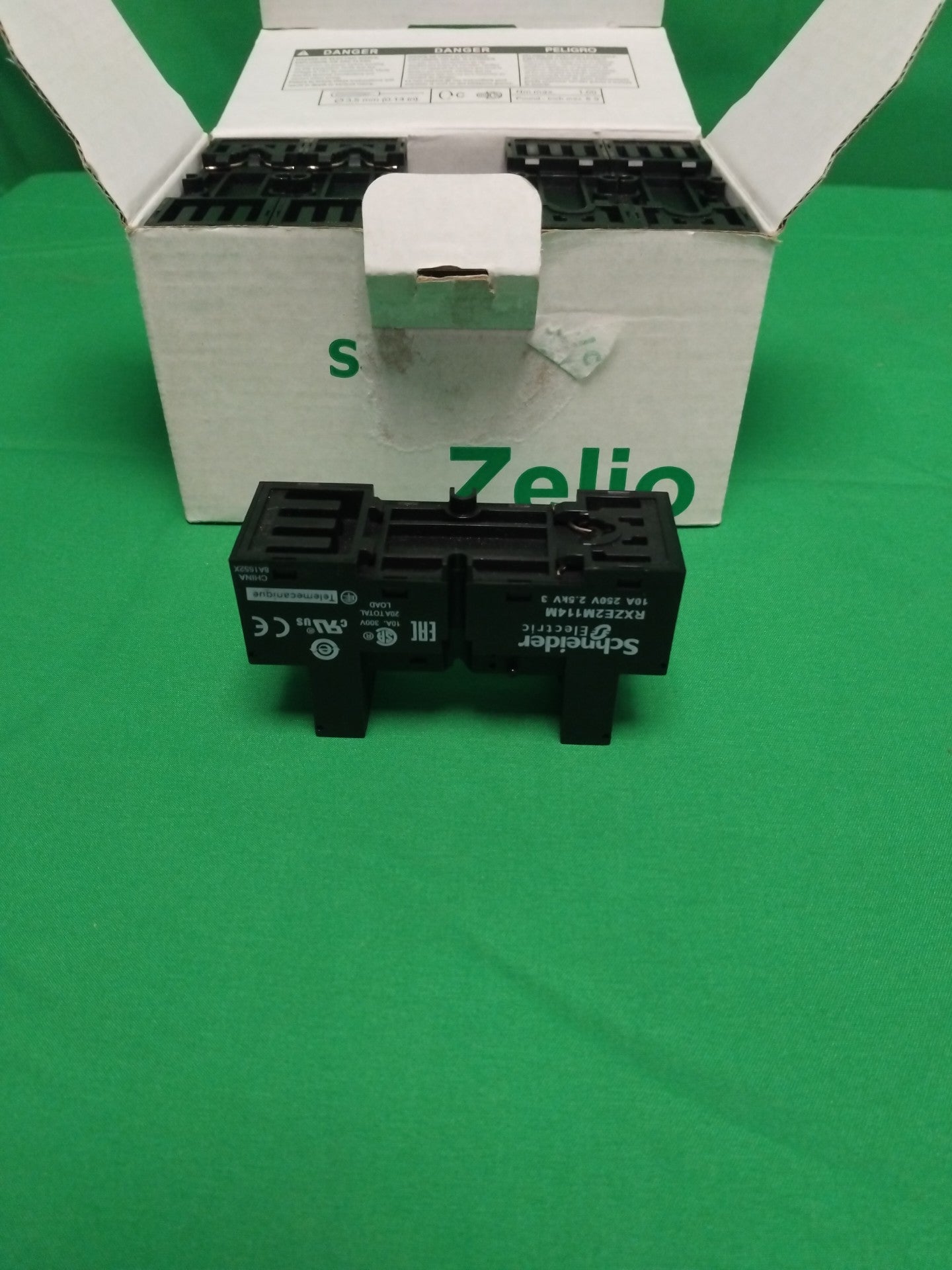 Schneider-Electric RXZE2M114M RXZE2M114M Box of 10 units