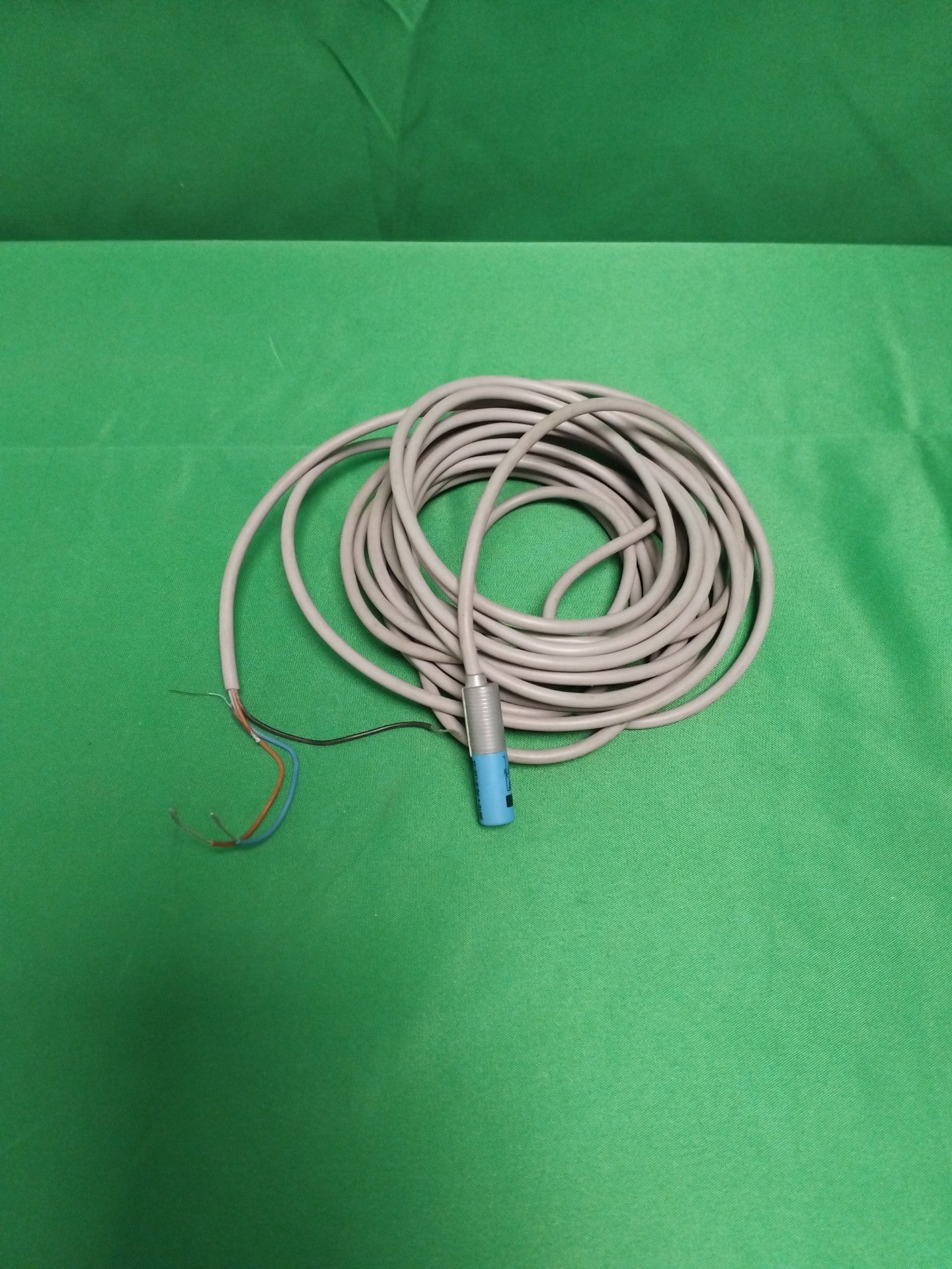 FESTO SMTO-4-PS-K-LED-24-SA SMTO4PSKLED24SA DETECTEUR DE PROXIMITE