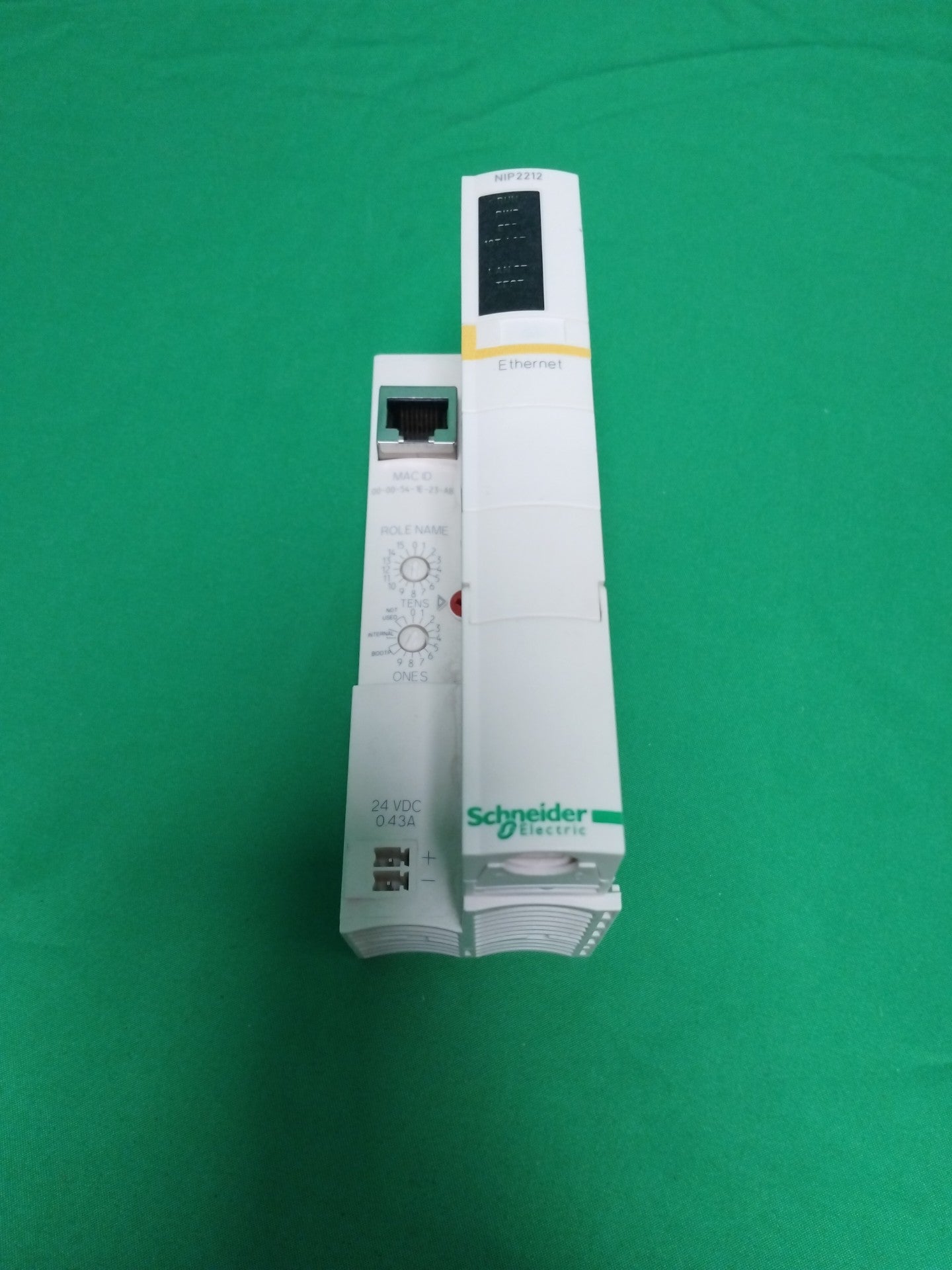 Schneider-Electric STBNIP2212 STBNIP2212 Defective