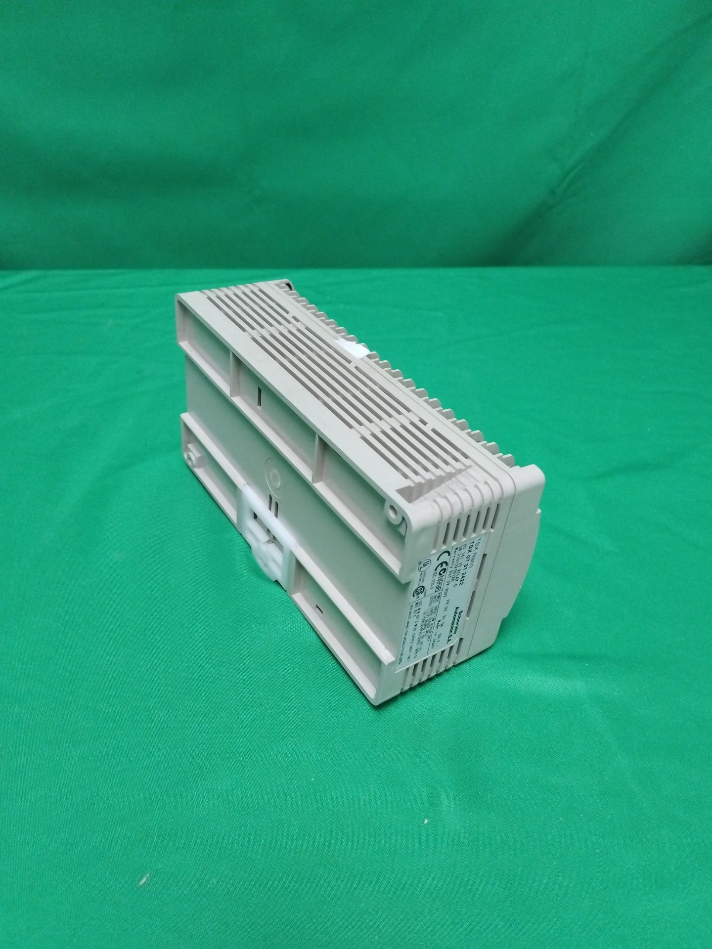 Schneider-Electric TSX07312422 TSX07312422 Defective