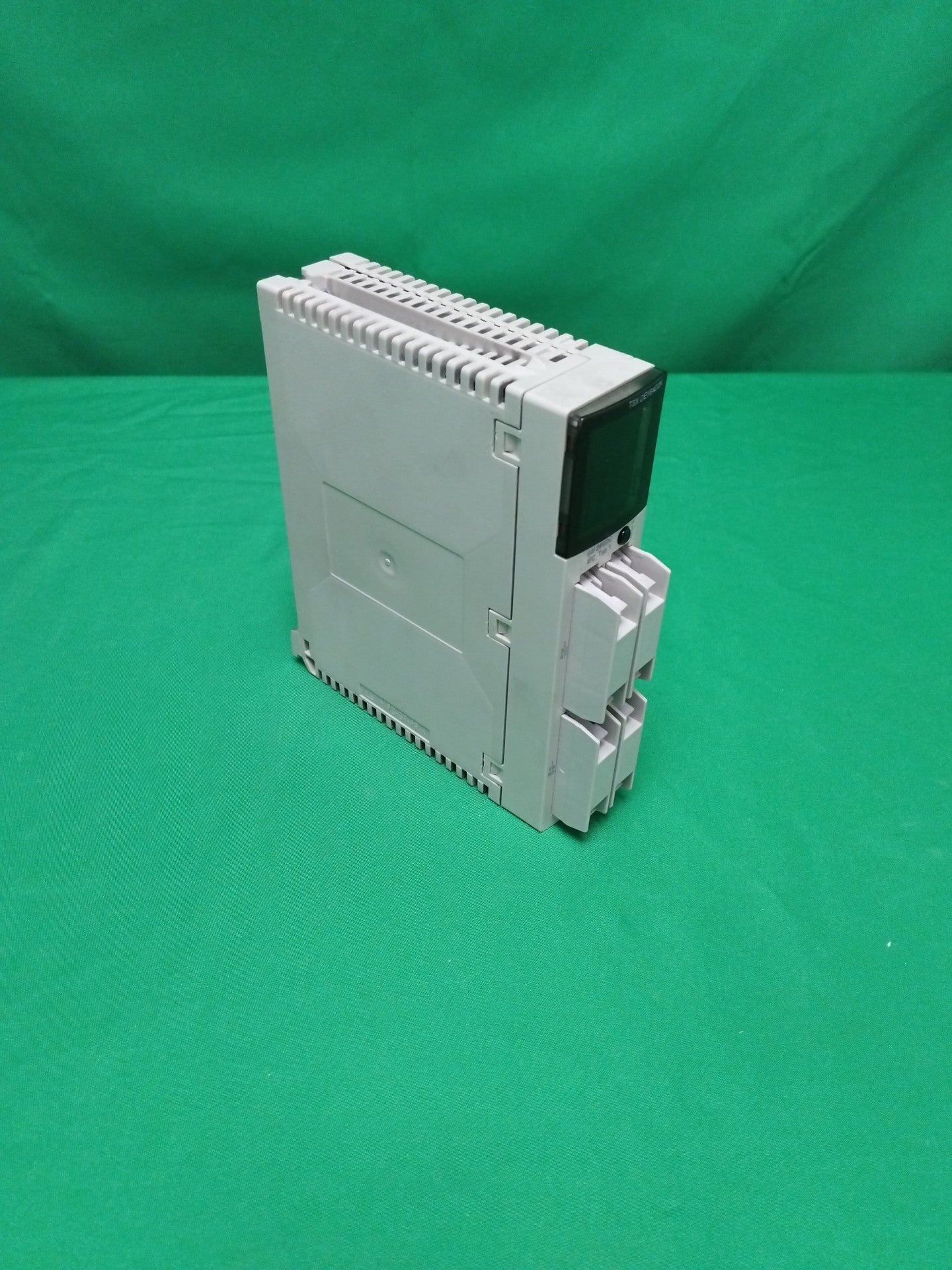 Schneider-Electric TSXDEY64D2K TSXDEY64D2K Defective